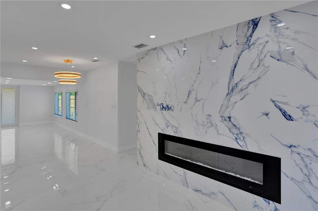 BEVERLY PARK - Residential