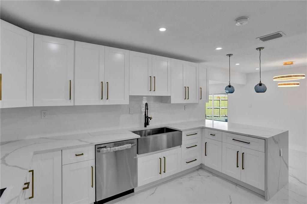 BEVERLY PARK - Residential