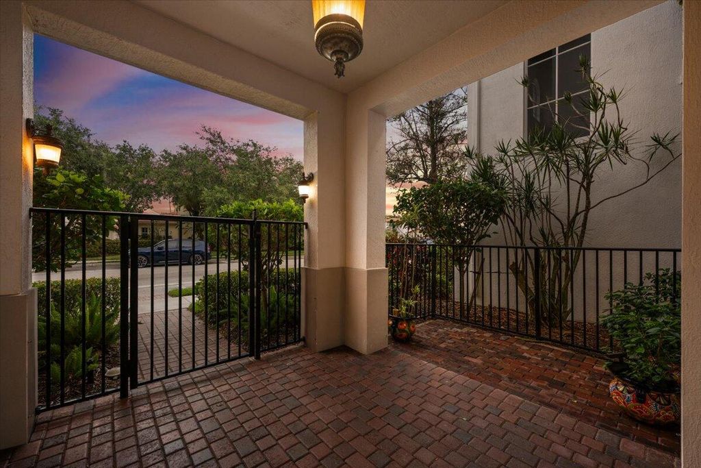 Photo of 208 Glacier Street, Palm Beach Gardens, FL 33410 (MLS # B26036735)