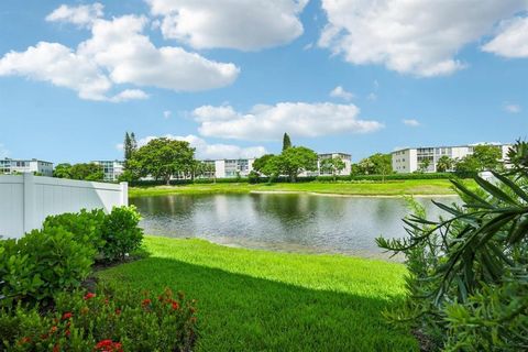 Tiny photo for 615 Parsons Way, Deerfield Beach, FL 33442 (MLS # B26008498)