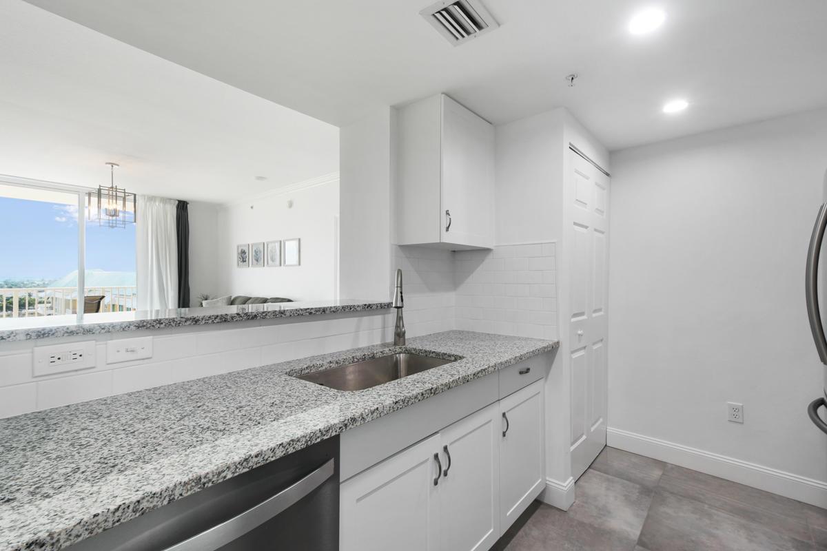 MARINA VILLAGE AT BOYNTON - Residential Lease