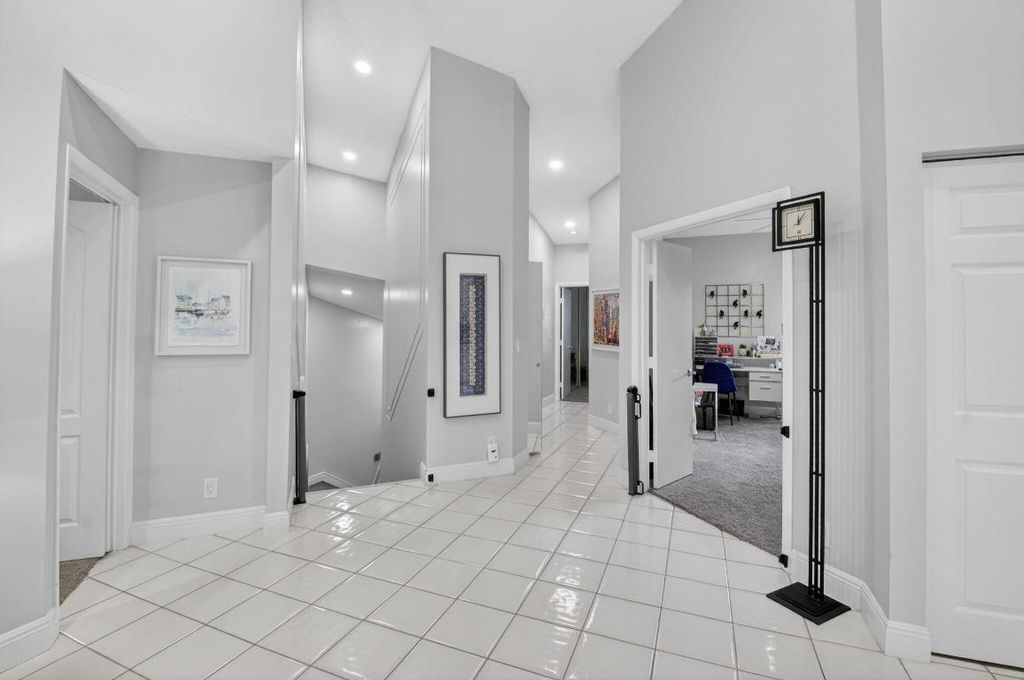 Photo of 5374 Venetia Court #E, Boynton Beach, FL 33437 (MLS # R11155191)