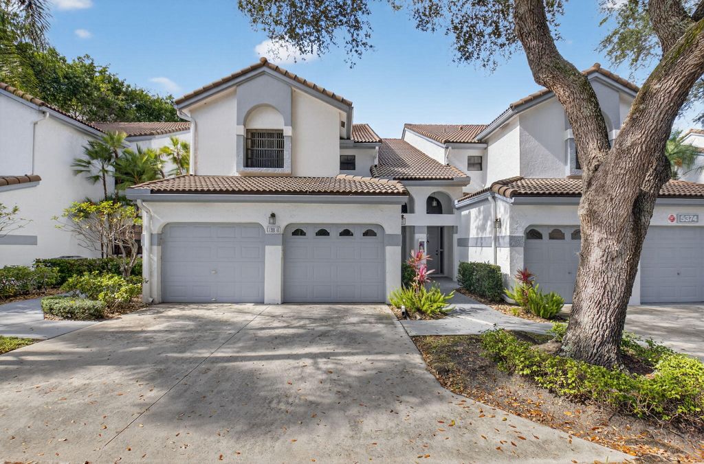 Photo of 5374 Venetia Court #E, Boynton Beach, FL 33437 (MLS # R11155191)