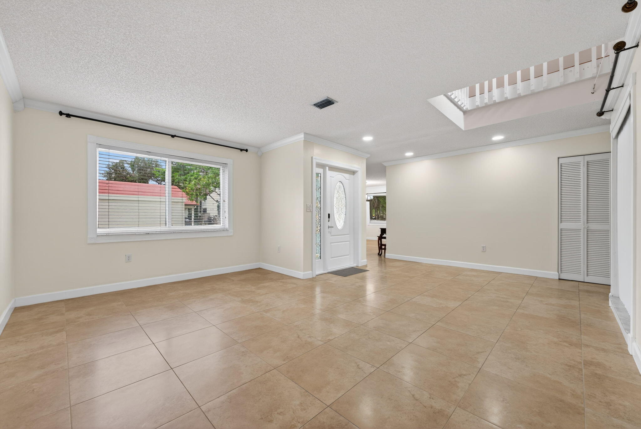 704 SW 89th Avenue