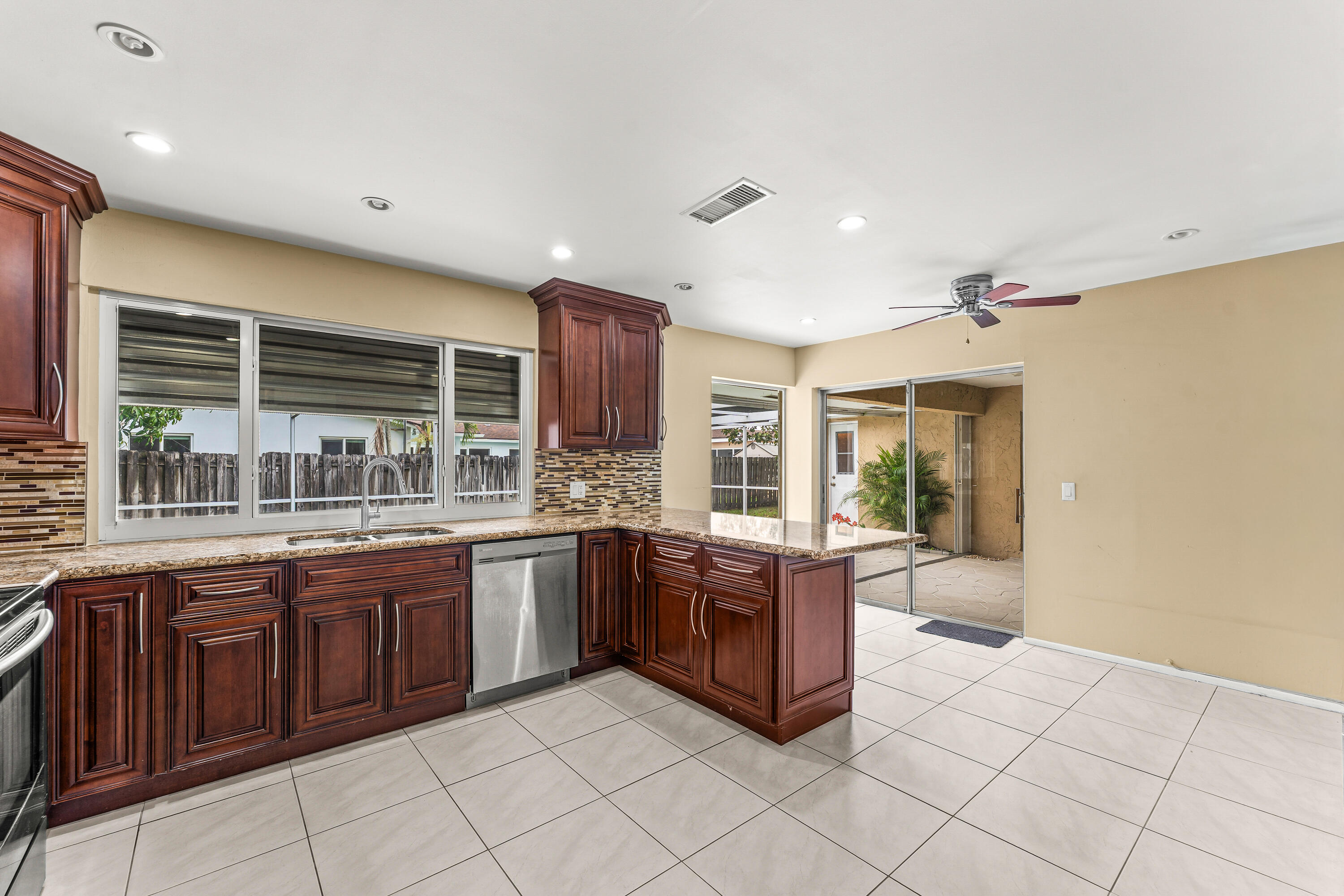 WESTVIEW SEC 1 PART 1 - Residential