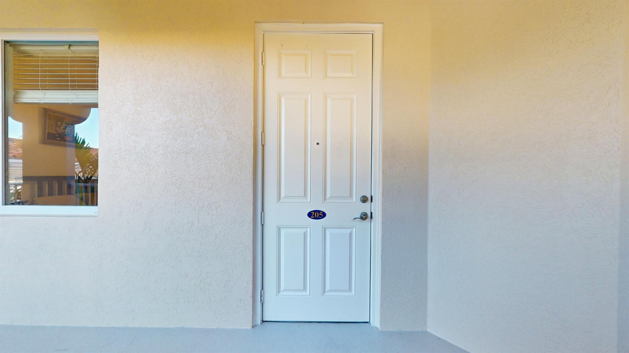 27 W Harbour Isle Drive 205