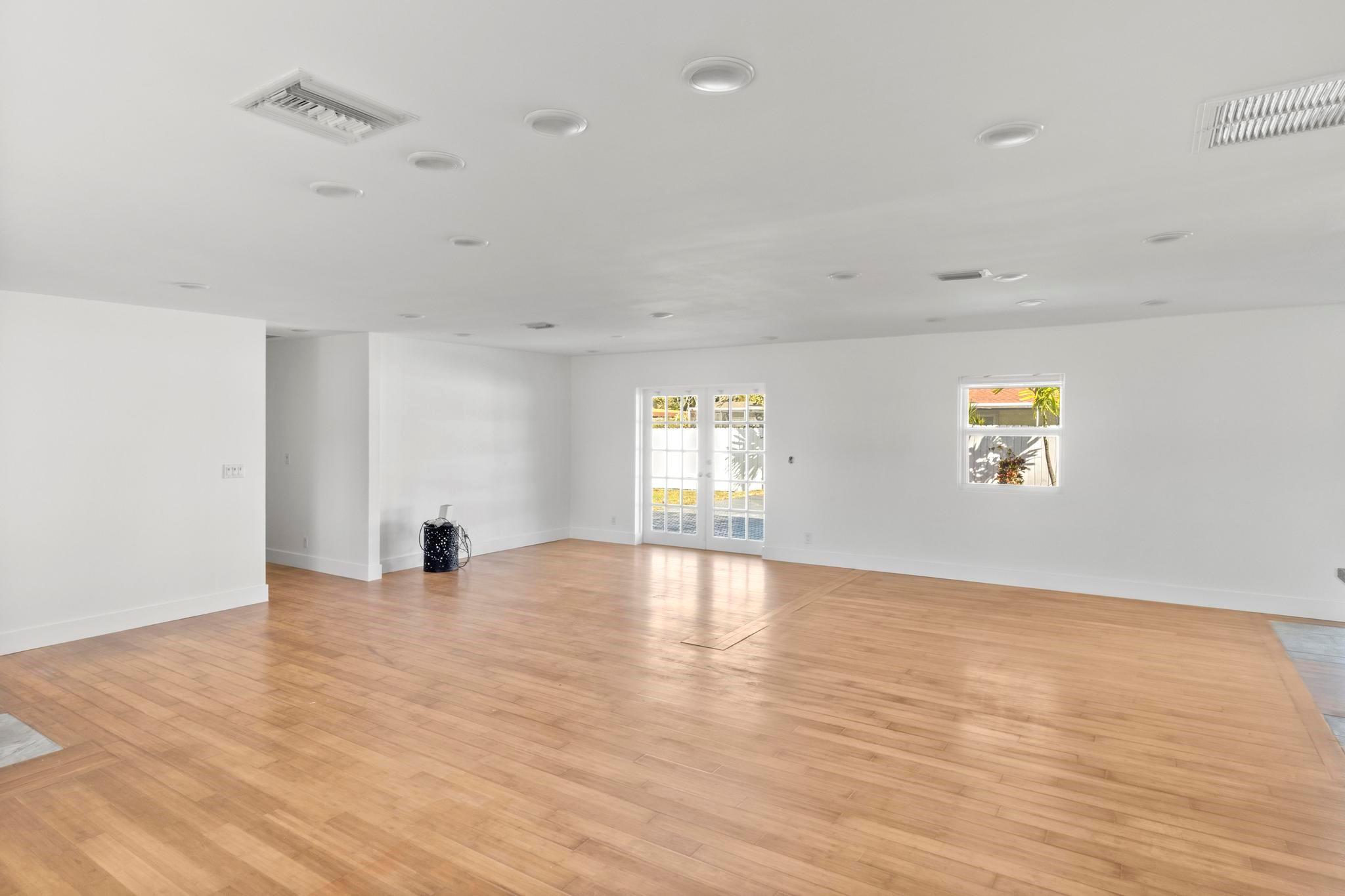 Marlboro Estates 74-20 B - Residential