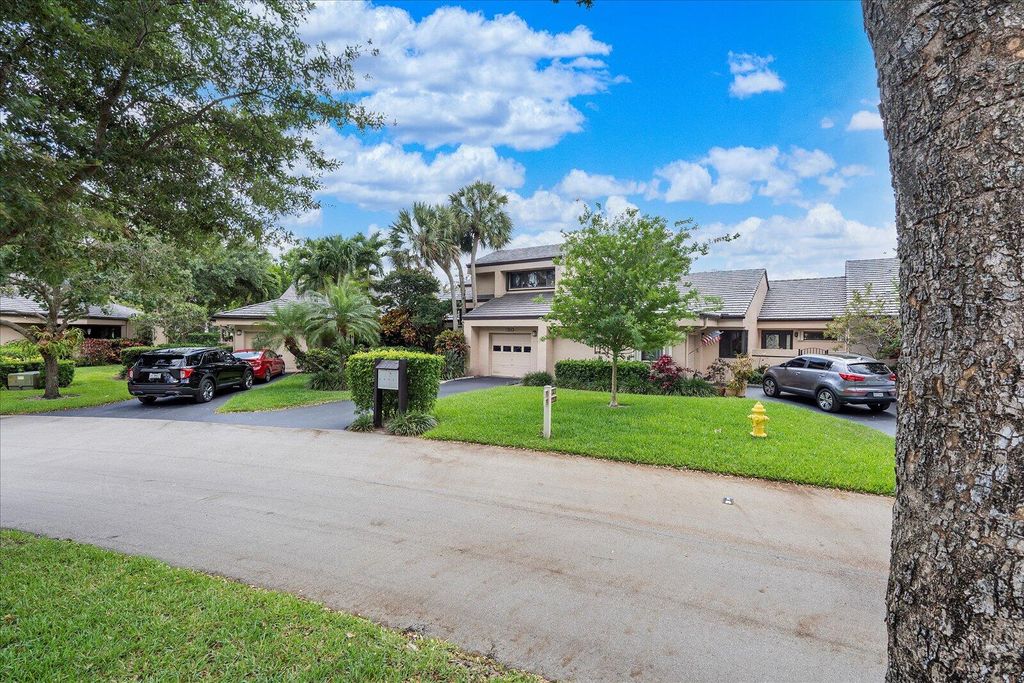 Photo of 9264 Chelsea Drive S, Plantation, FL 33324 (MLS # B26001584)