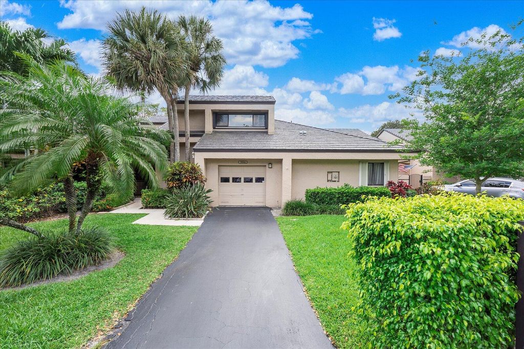 Photo of 9264 Chelsea Drive S, Plantation, FL 33324 (MLS # B26001584)