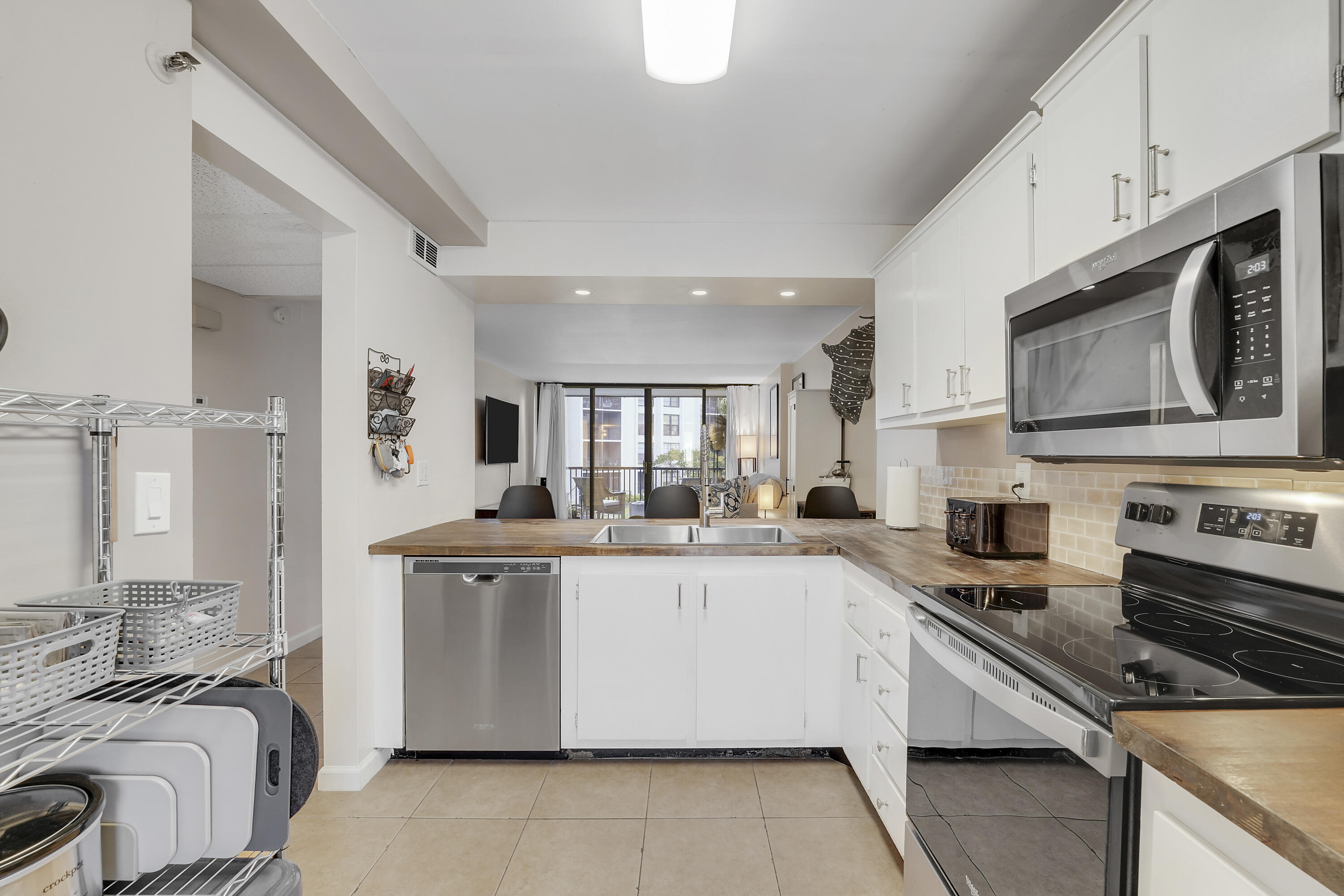 20 Royal Palm Way 204