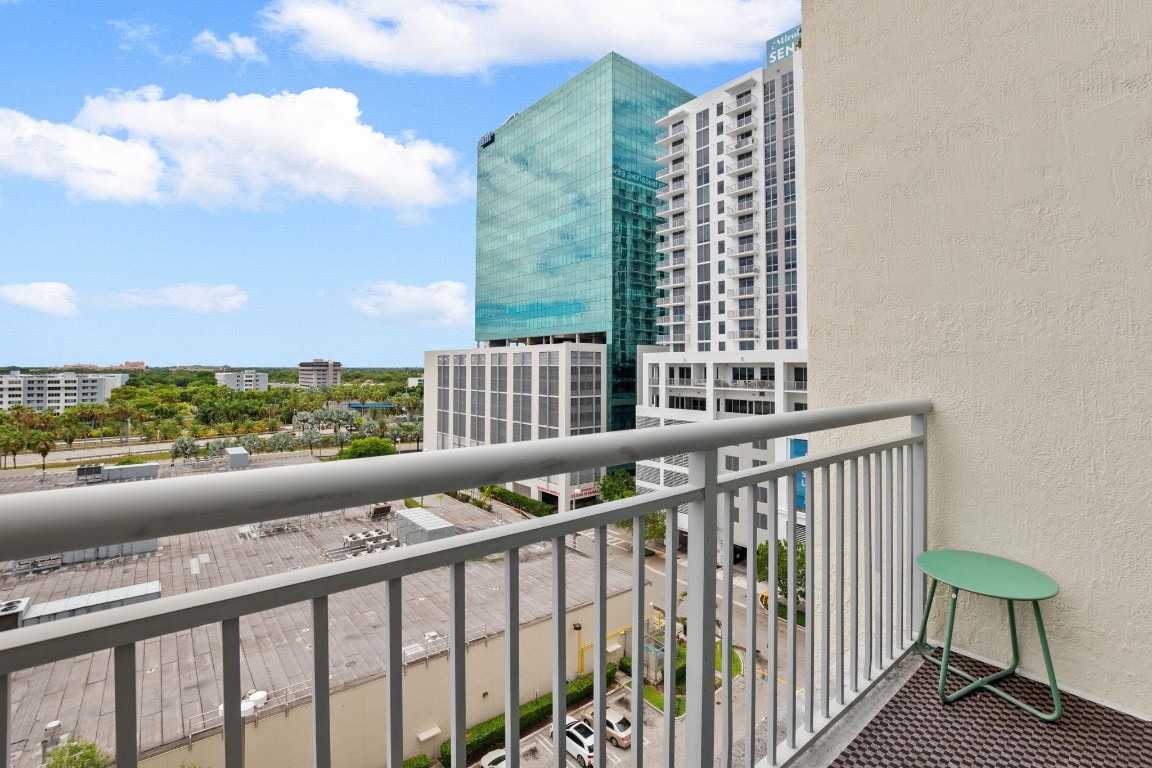 METROPOLIS II - Residential