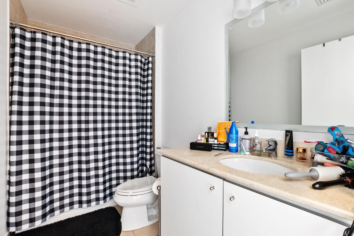 METROPOLIS II - Residential