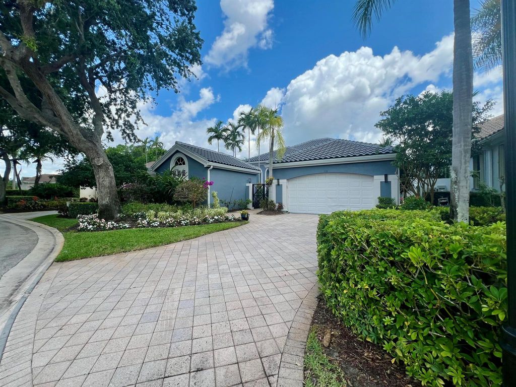 Photo of 1133 Crystal Drive, Palm Beach Gardens, FL 33418 (MLS # R11097304)