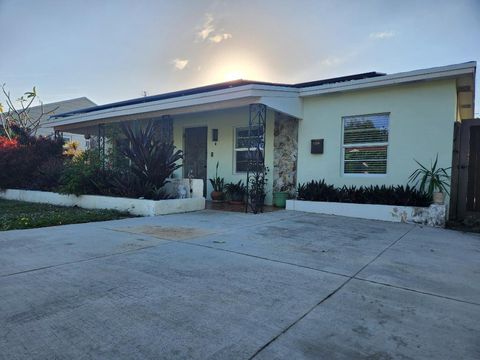 1219 N M Street Lake Worth Beach FL 33460