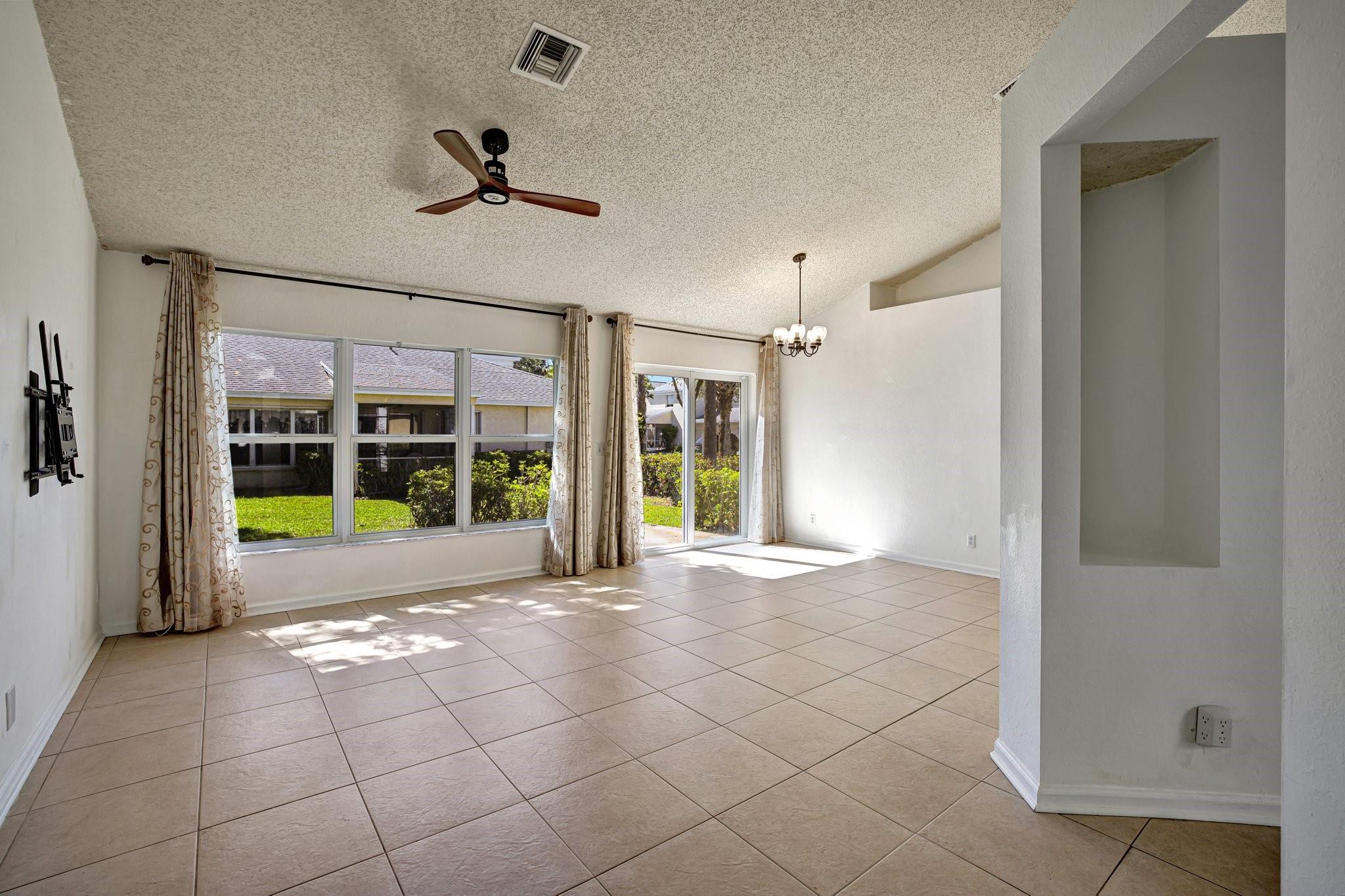 10890 Sea Hibiscus Ln 1, Tamarac, FL, 33321/$430,000 9 10890 Sea Hibiscus Ln 1