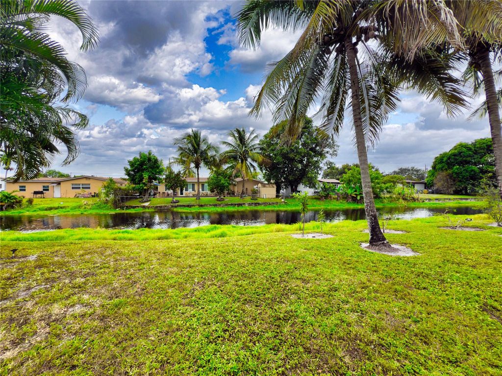 Photo of 2900 NW 46th Avenue #112, Lauderdale Lakes, FL 33313 (MLS # F10489807)