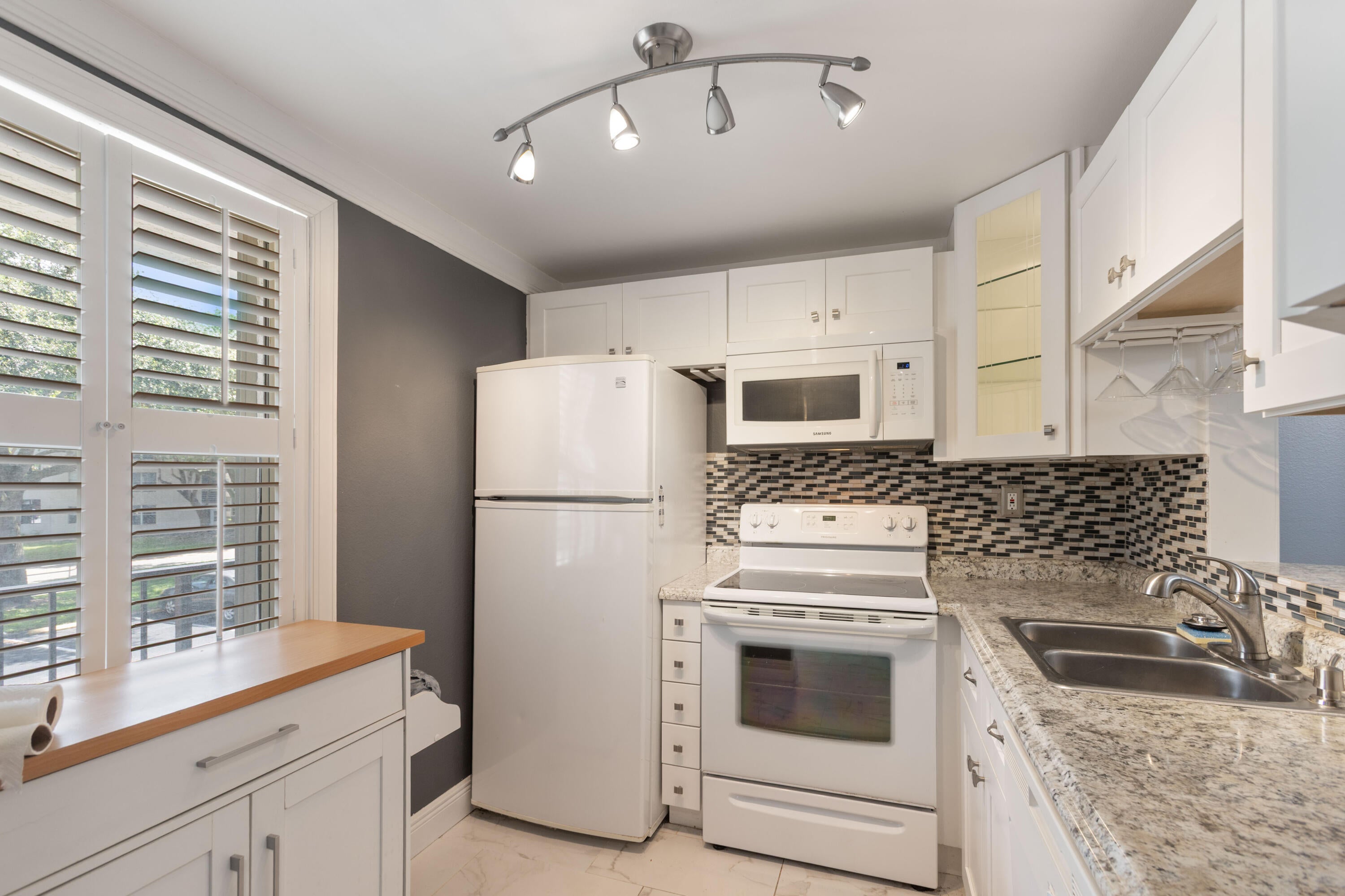 9401 Lime Bay Boulevard 214