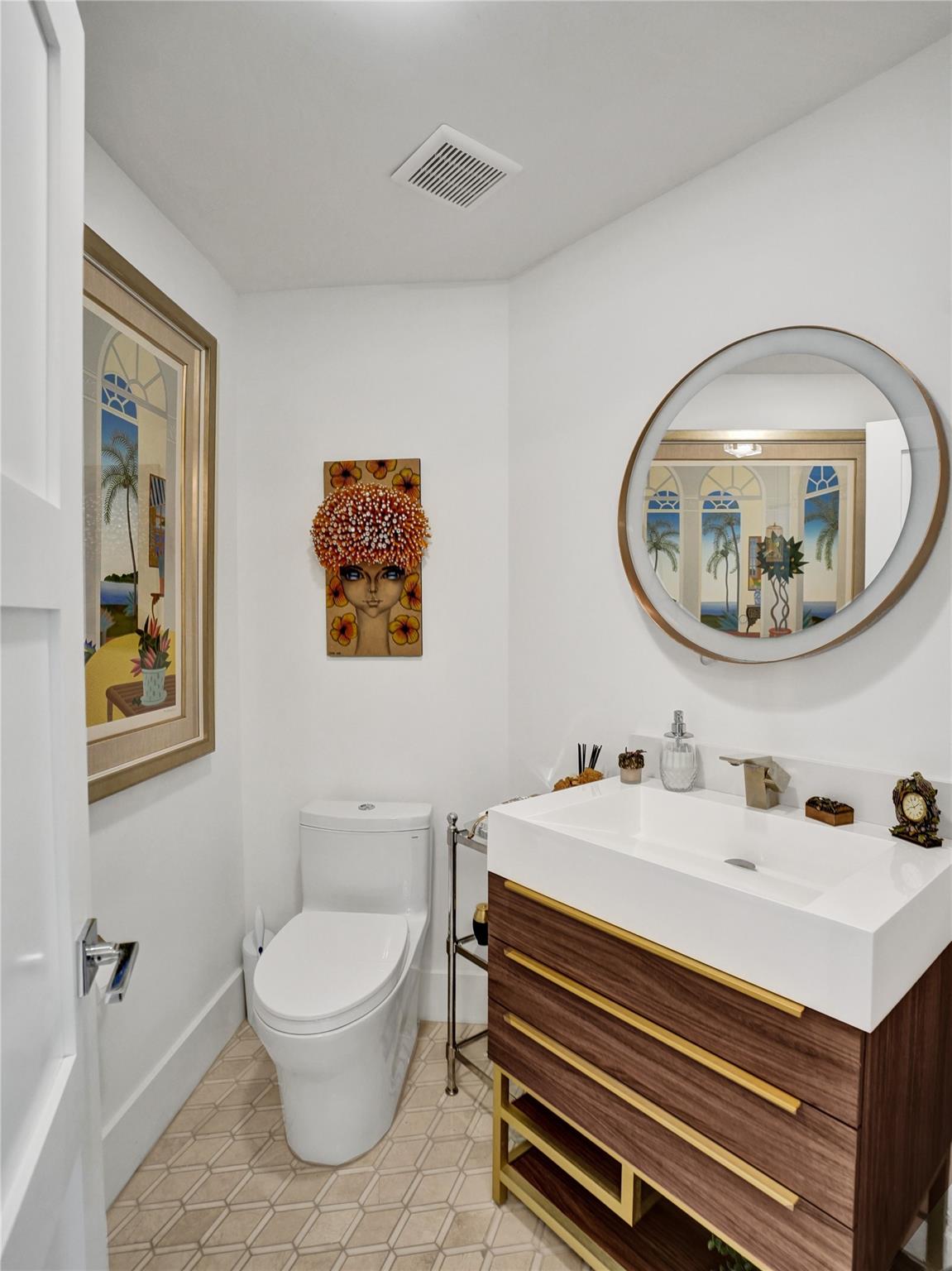 TOWNSEND PLACE CONDO - Residential