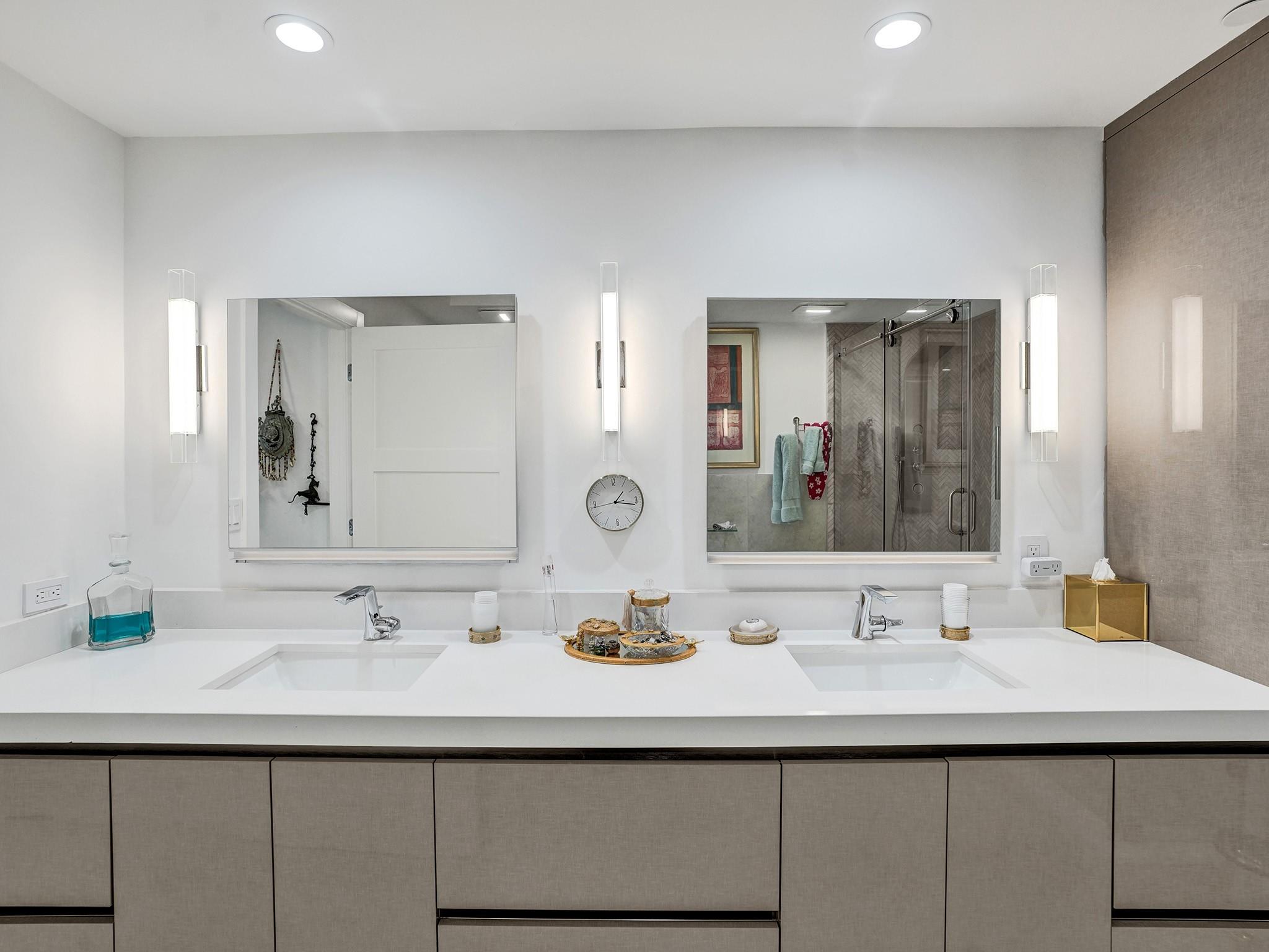 TOWNSEND PLACE CONDO - Residential