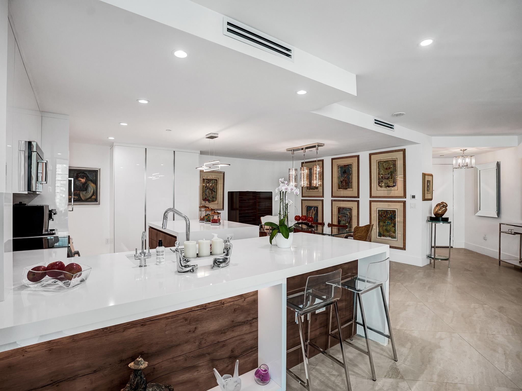 TOWNSEND PLACE CONDO - Residential