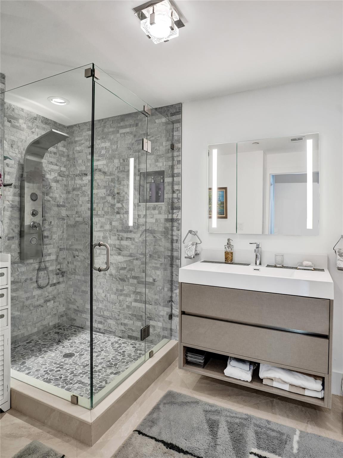 TOWNSEND PLACE CONDO - Residential