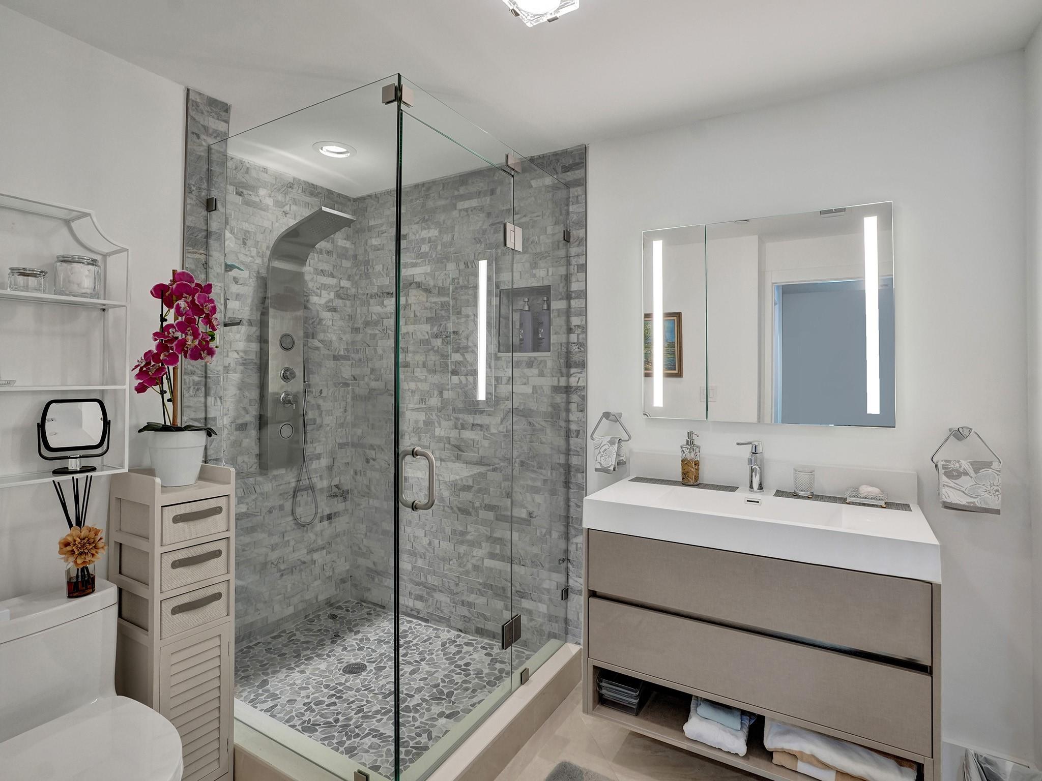 TOWNSEND PLACE CONDO - Residential