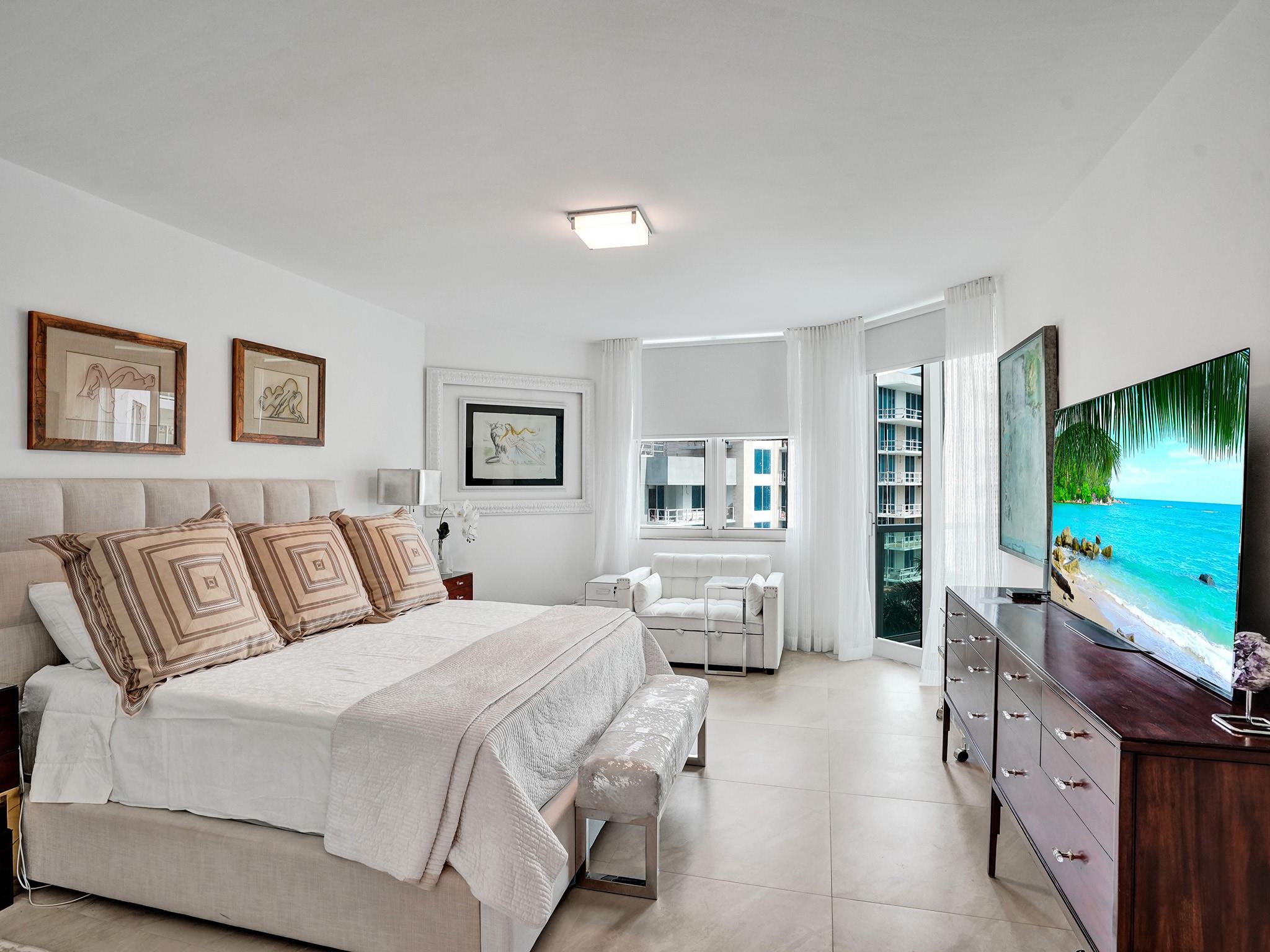 TOWNSEND PLACE CONDO - Residential