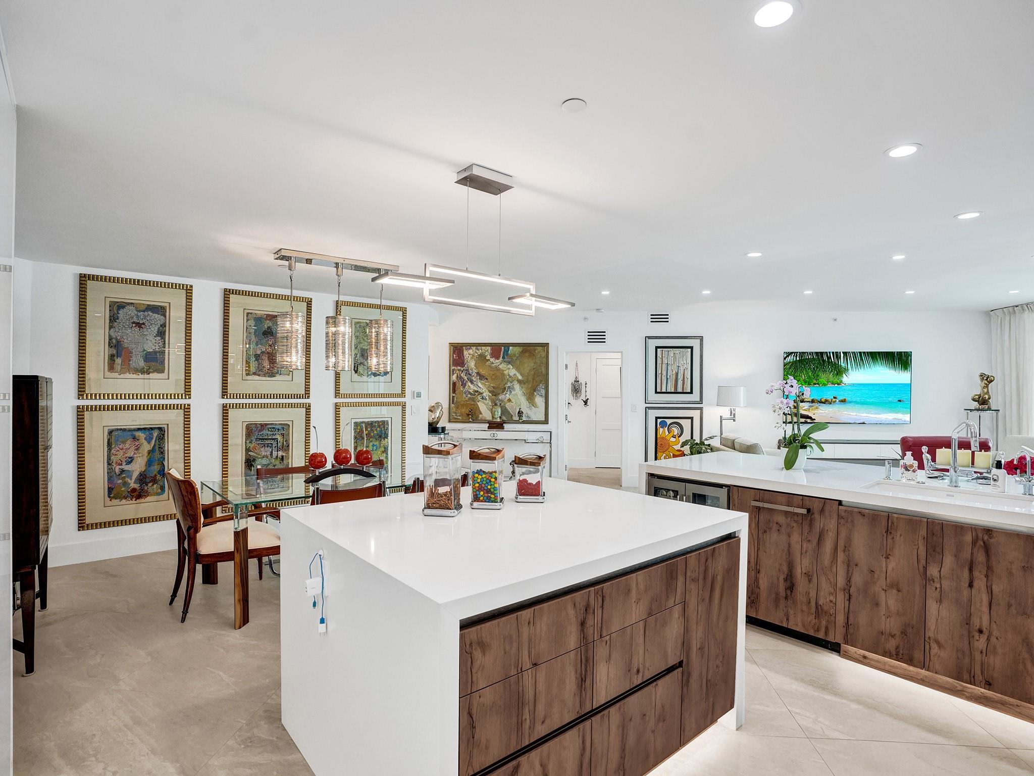 TOWNSEND PLACE CONDO - Residential