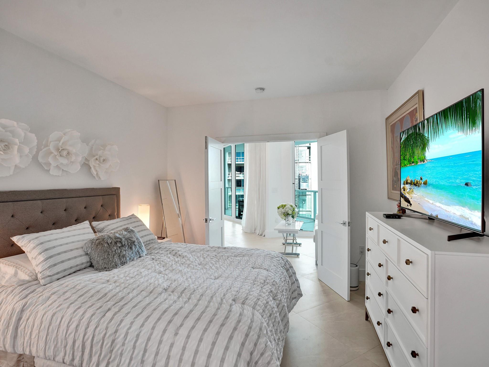 TOWNSEND PLACE CONDO - Residential