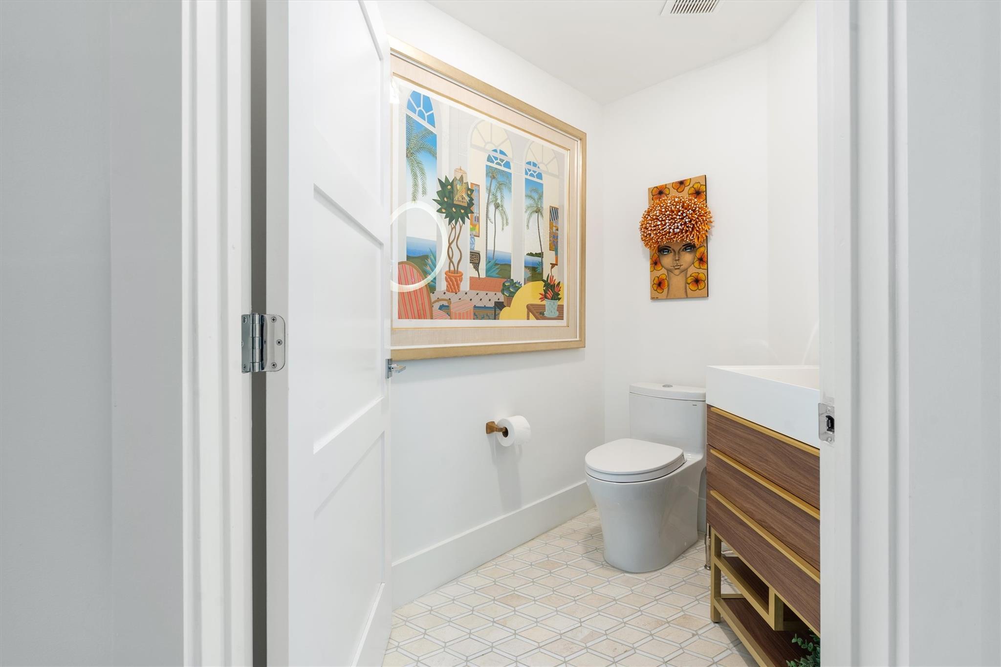 TOWNSEND PLACE CONDO - Residential