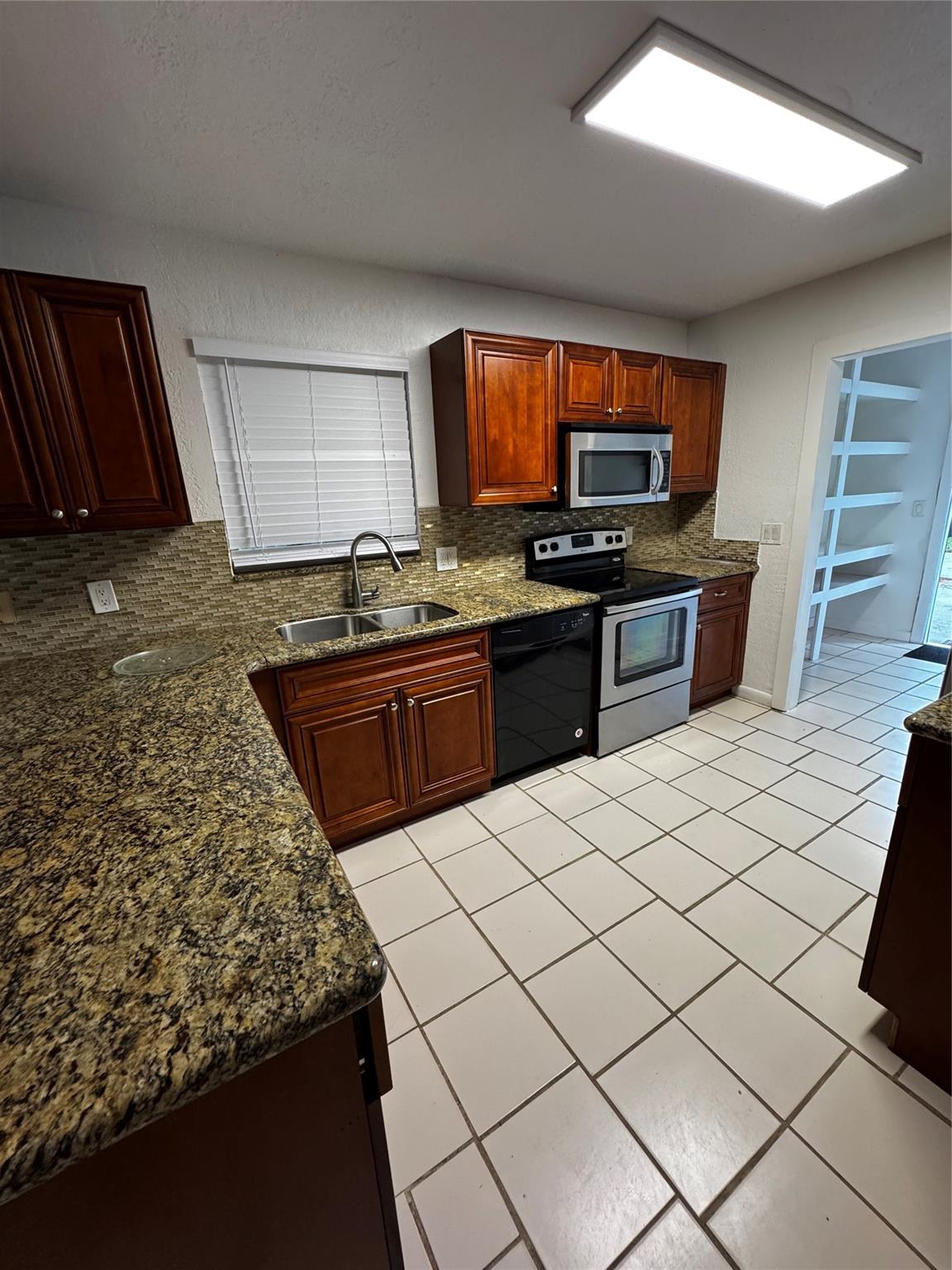 Acreage & Unrec - Residential Lease