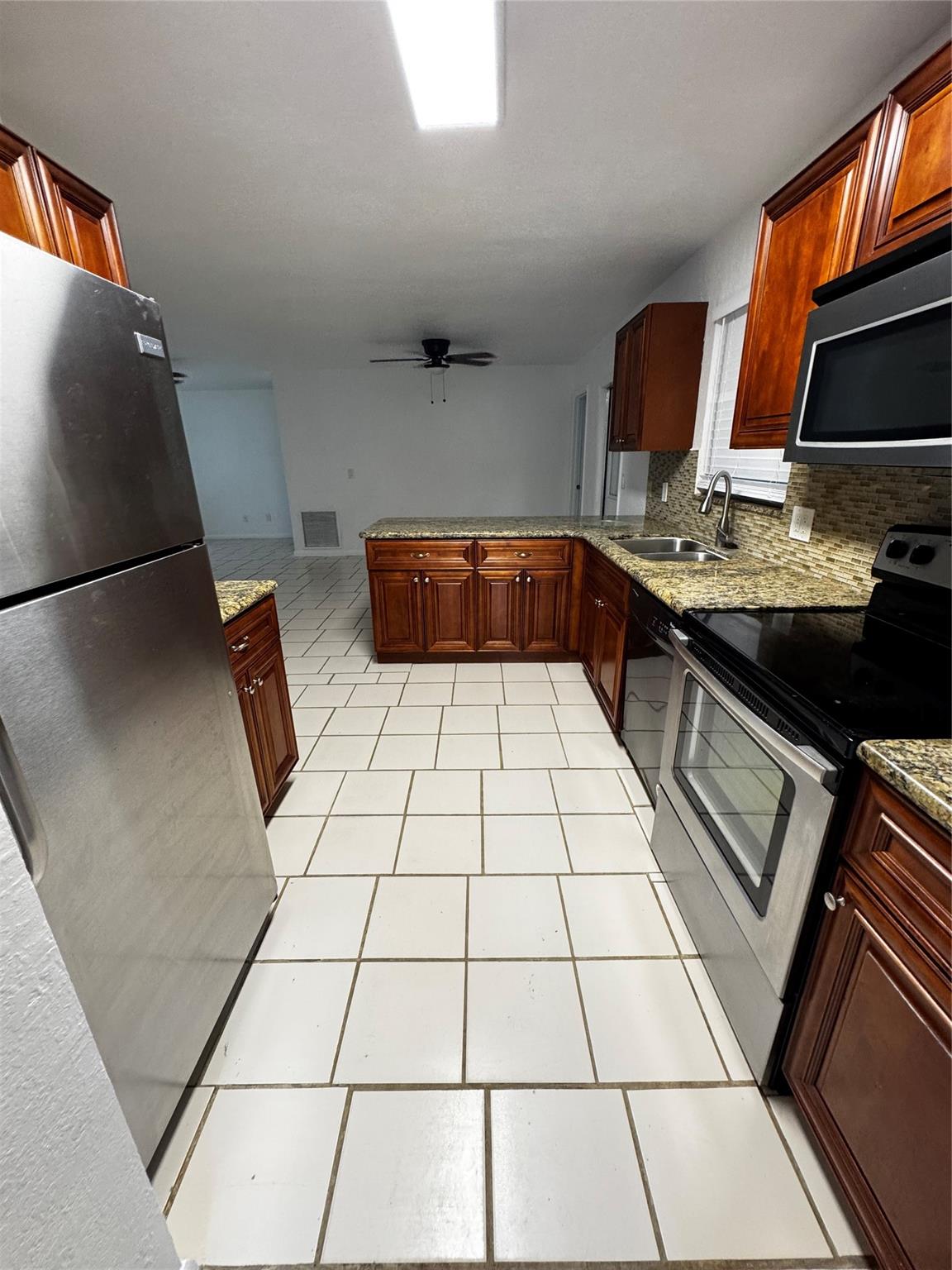 Acreage & Unrec - Residential Lease