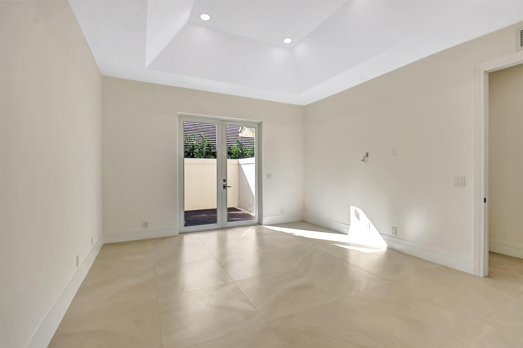 WOODFIELD HUNT CLUB II - Residential