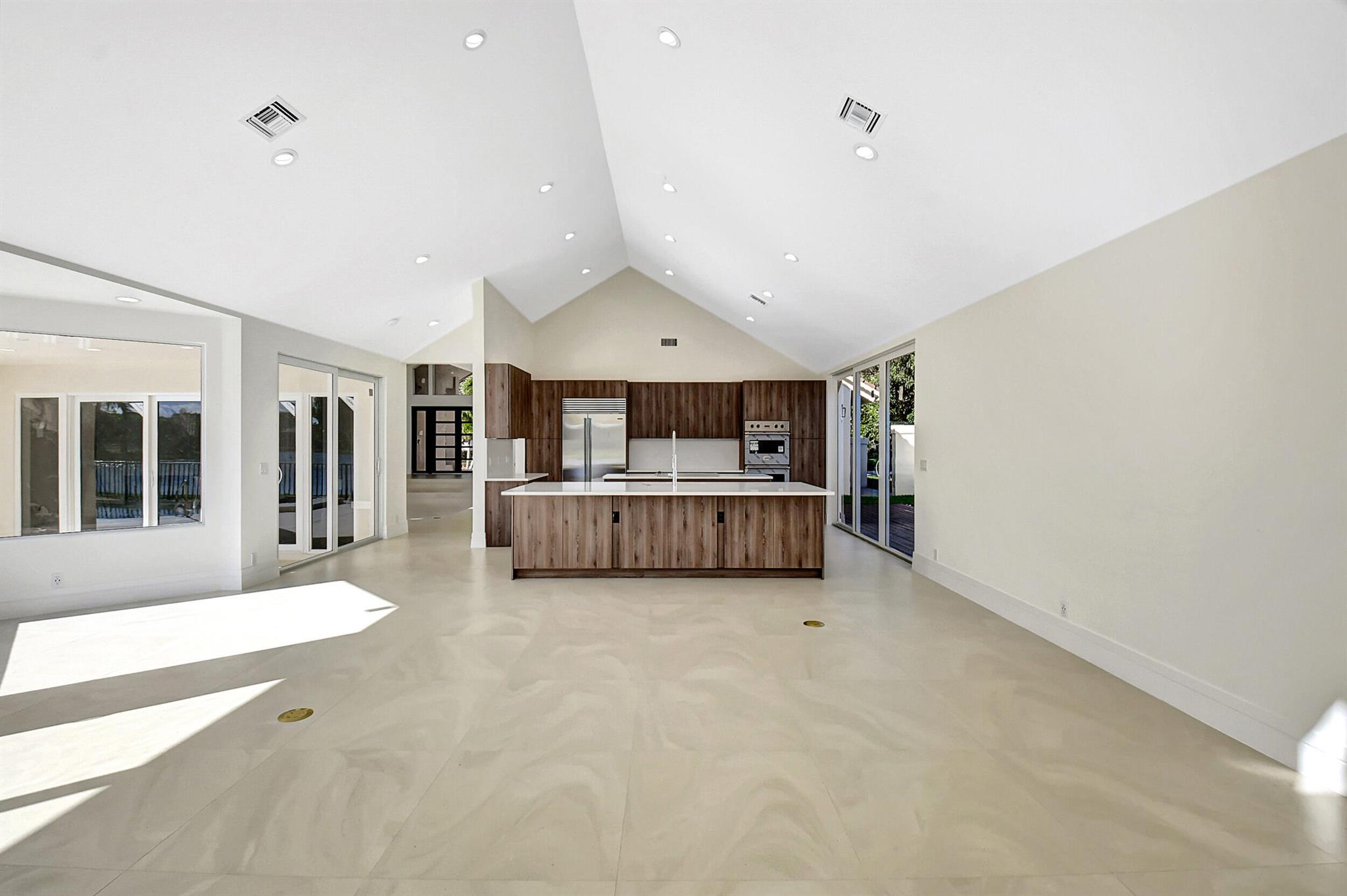 WOODFIELD HUNT CLUB II - Residential