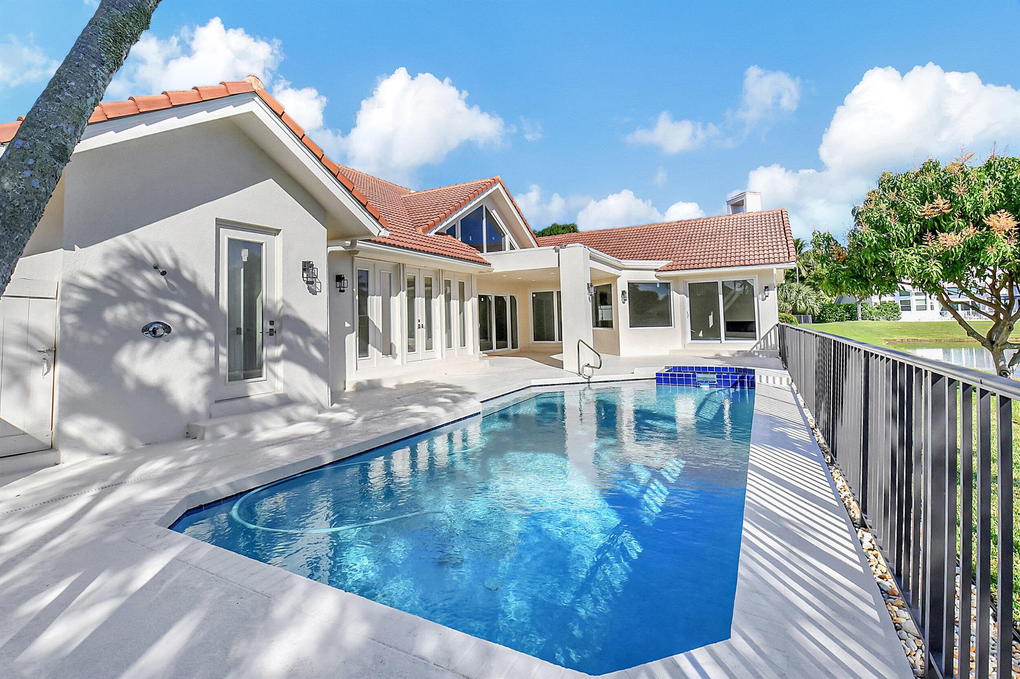 WOODFIELD HUNT CLUB II - Residential