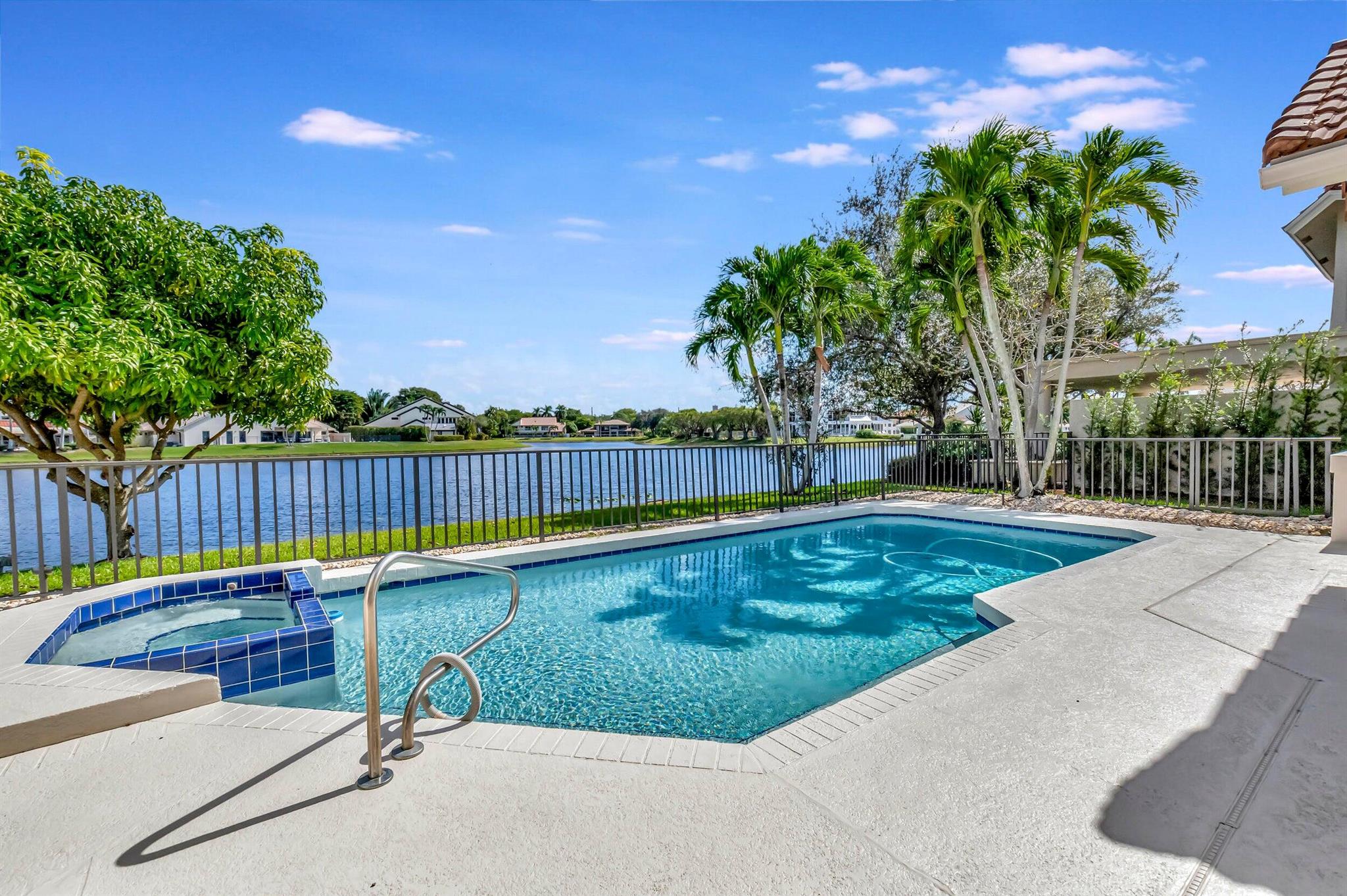 WOODFIELD HUNT CLUB II - Residential