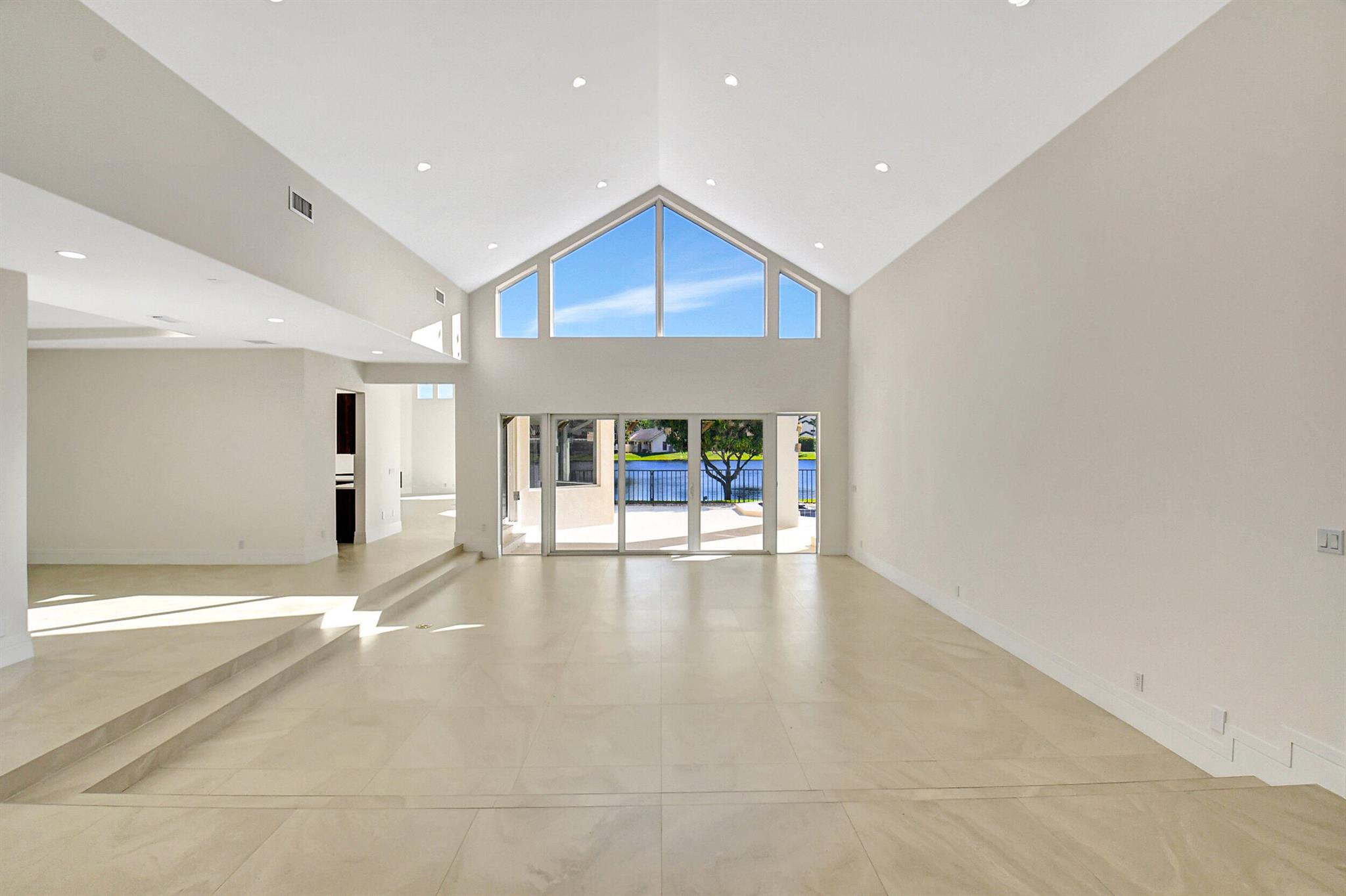 WOODFIELD HUNT CLUB II - Residential