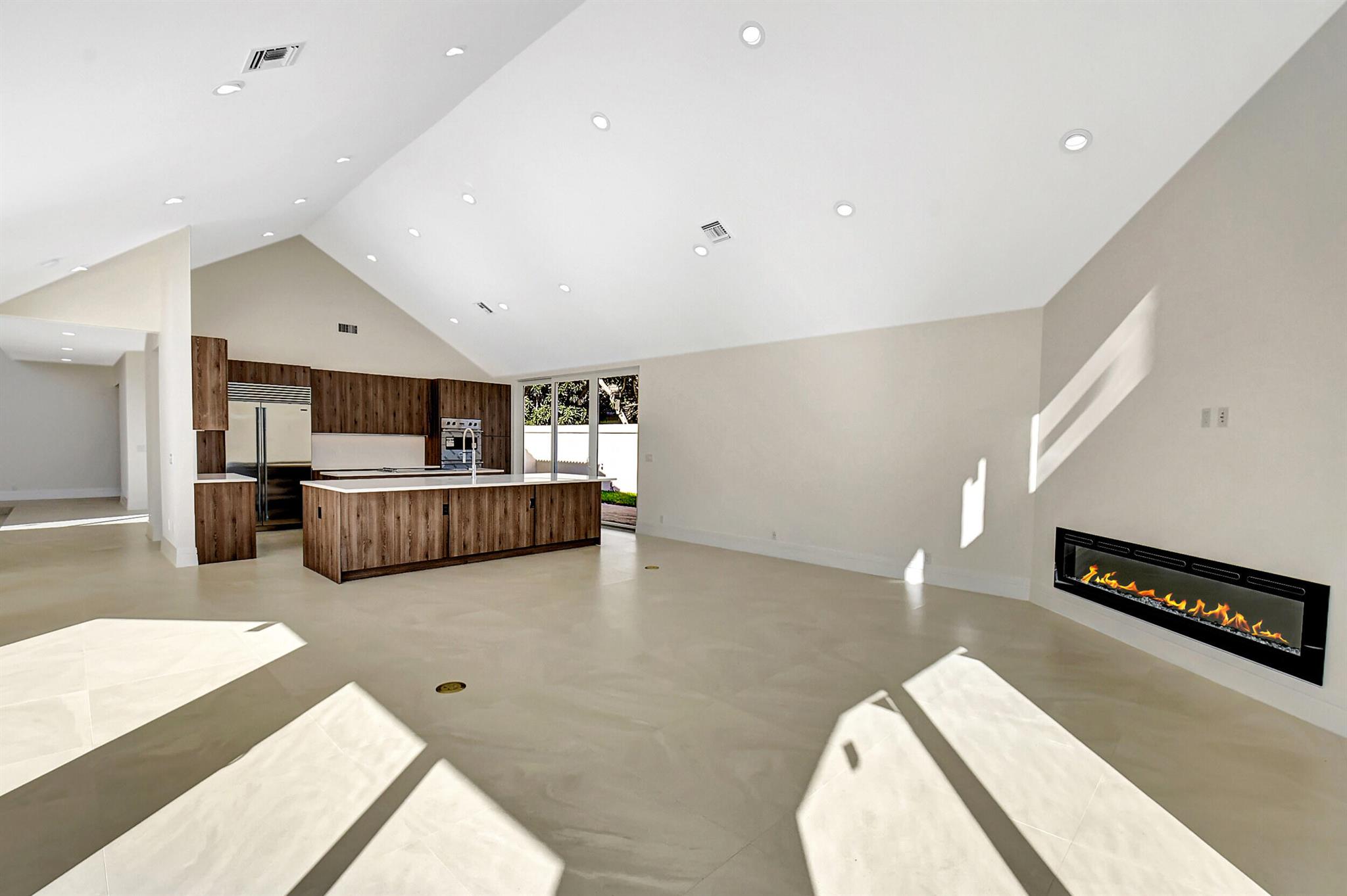 WOODFIELD HUNT CLUB II - Residential