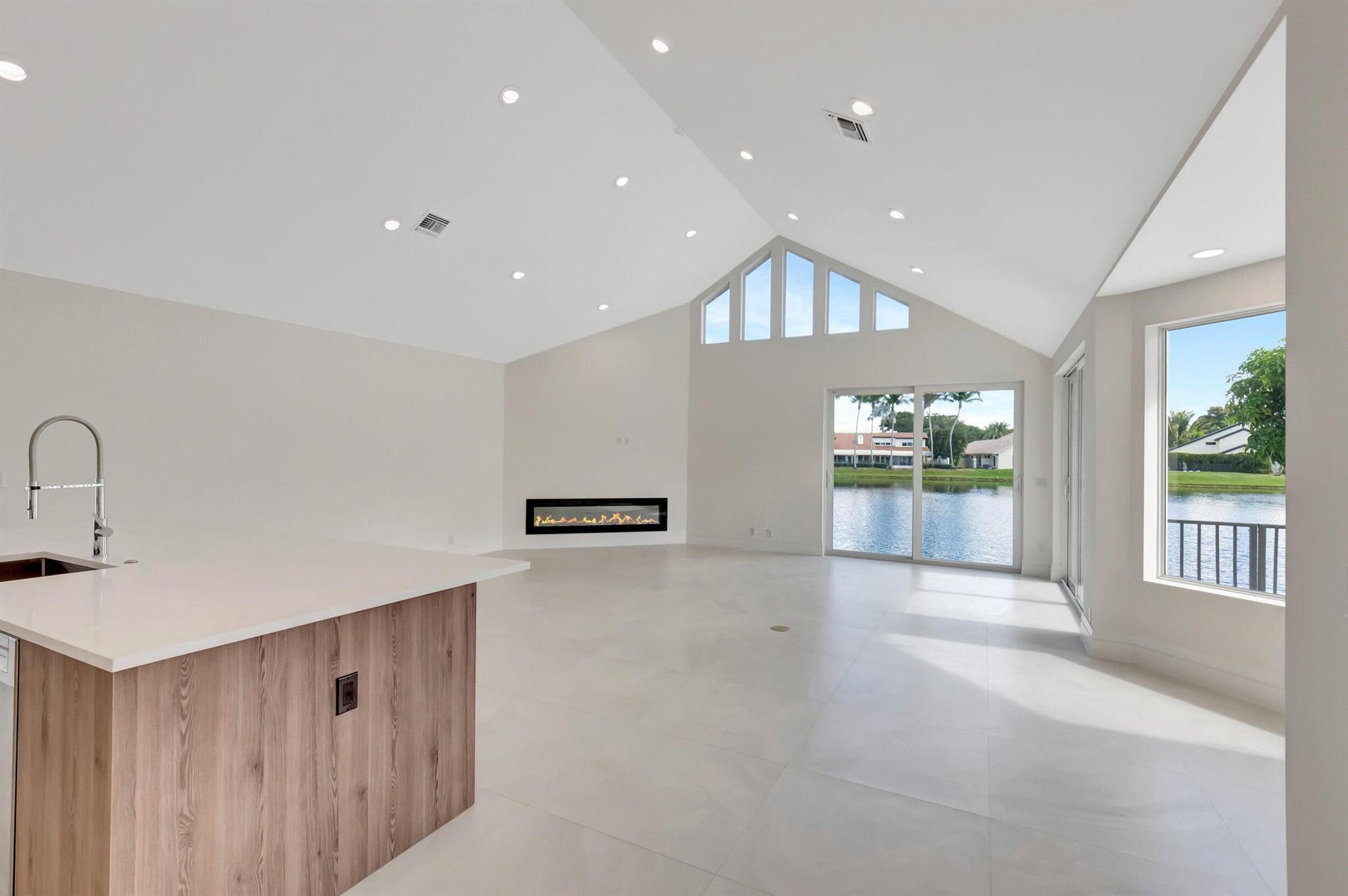 WOODFIELD HUNT CLUB II - Residential