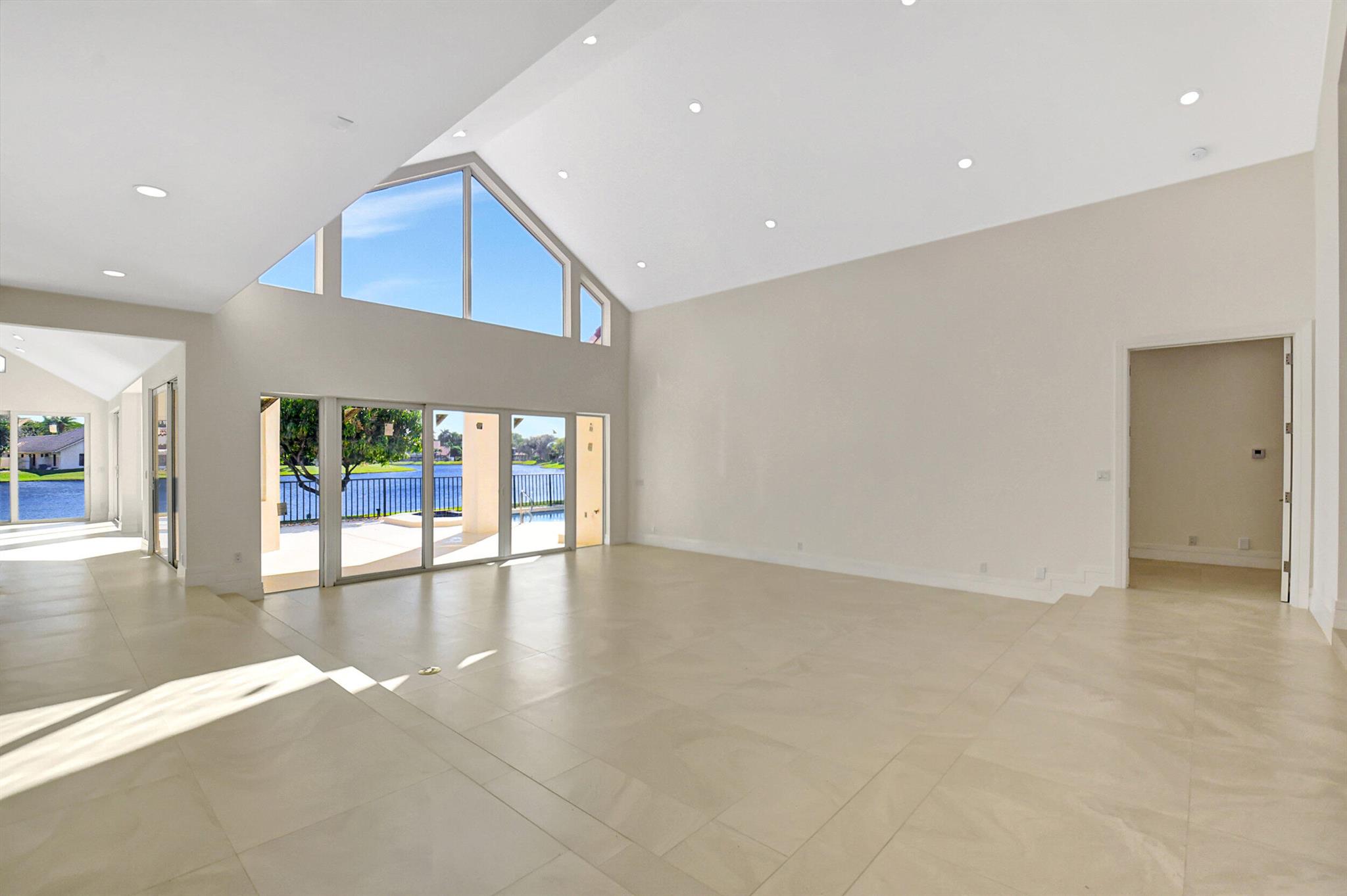 WOODFIELD HUNT CLUB II - Residential