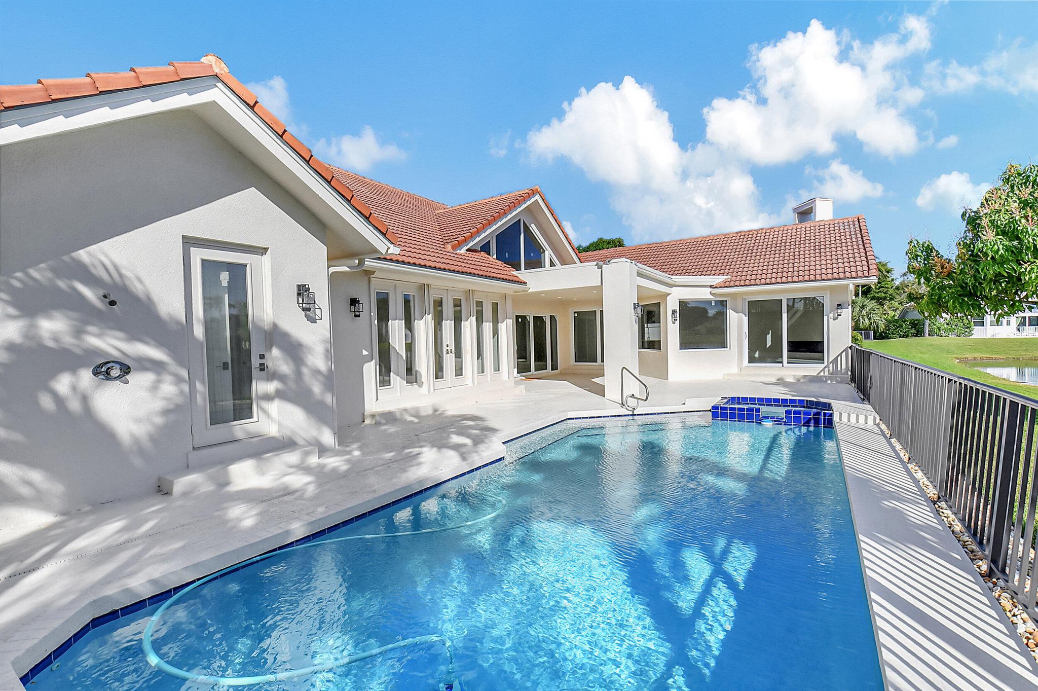 WOODFIELD HUNT CLUB II - Residential