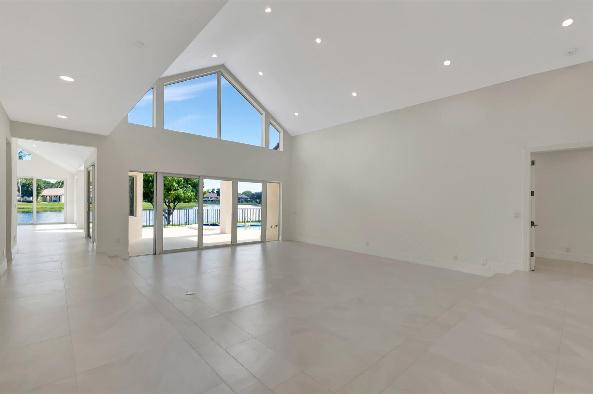 WOODFIELD HUNT CLUB II - Residential