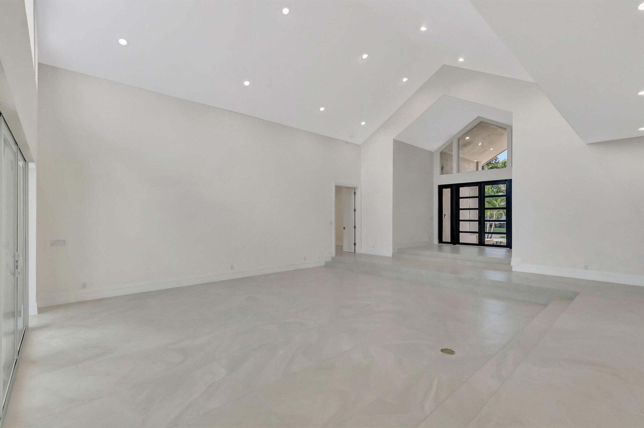 WOODFIELD HUNT CLUB II - Residential