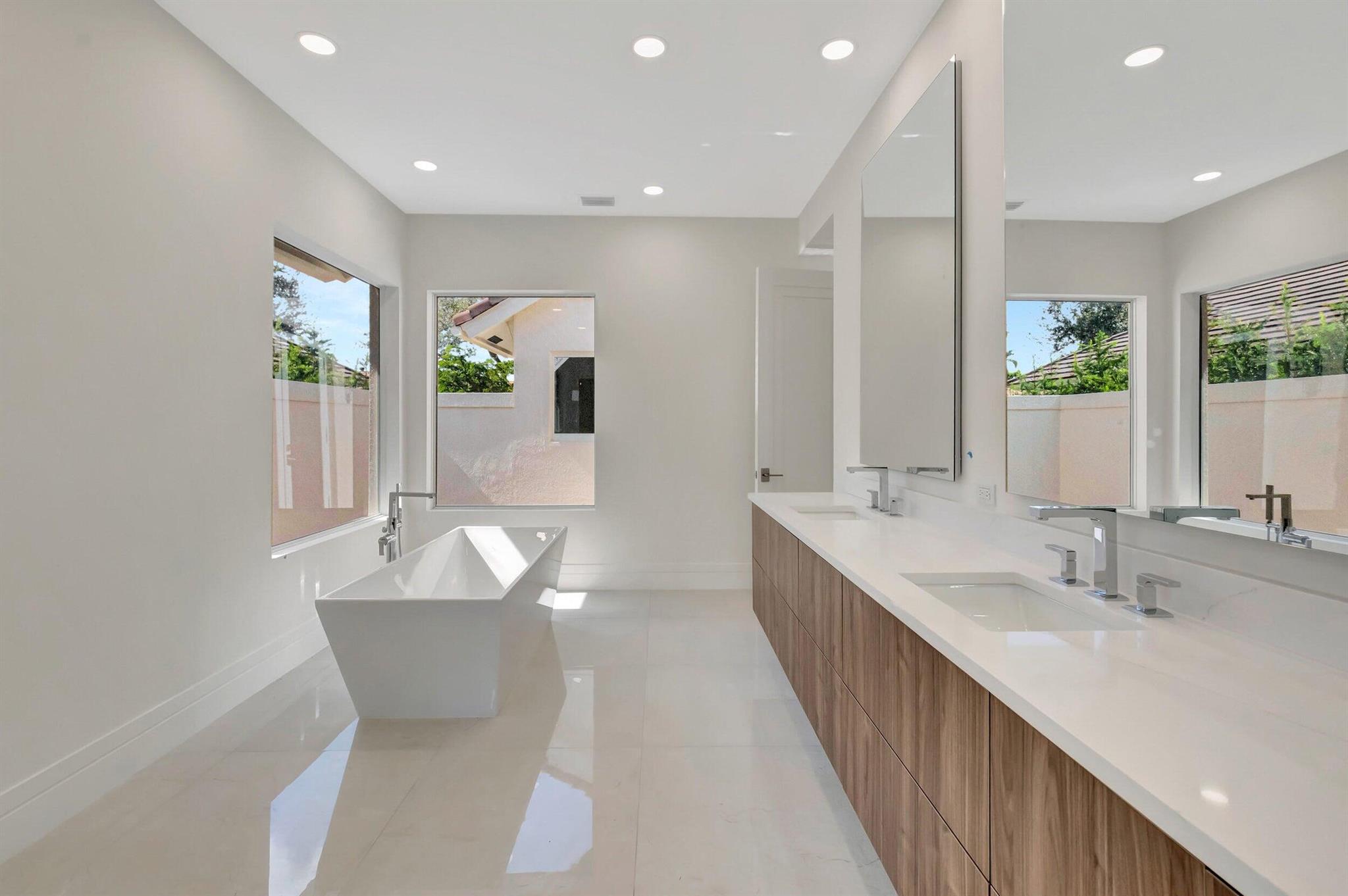 WOODFIELD HUNT CLUB II - Residential