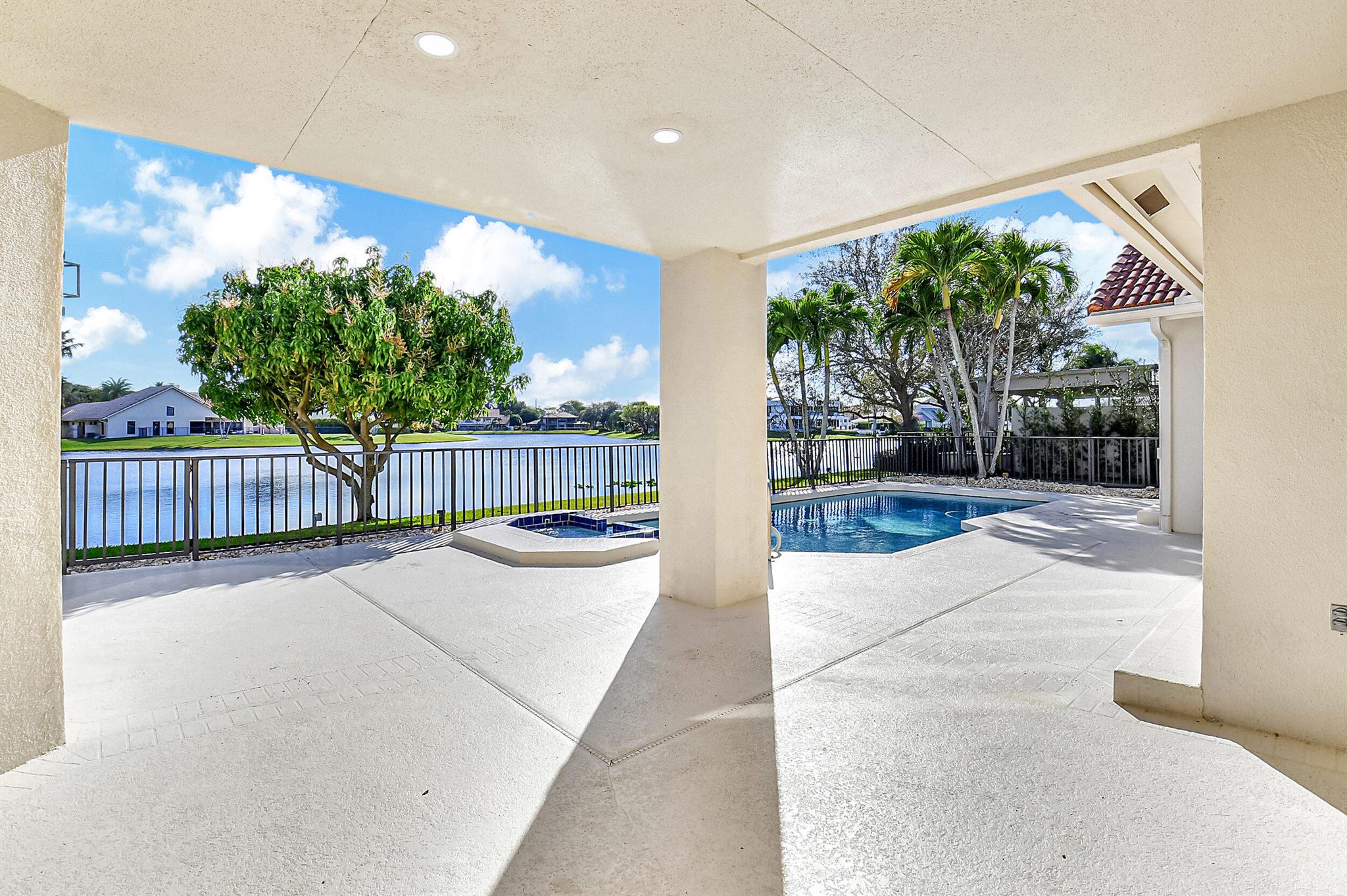 WOODFIELD HUNT CLUB II - Residential