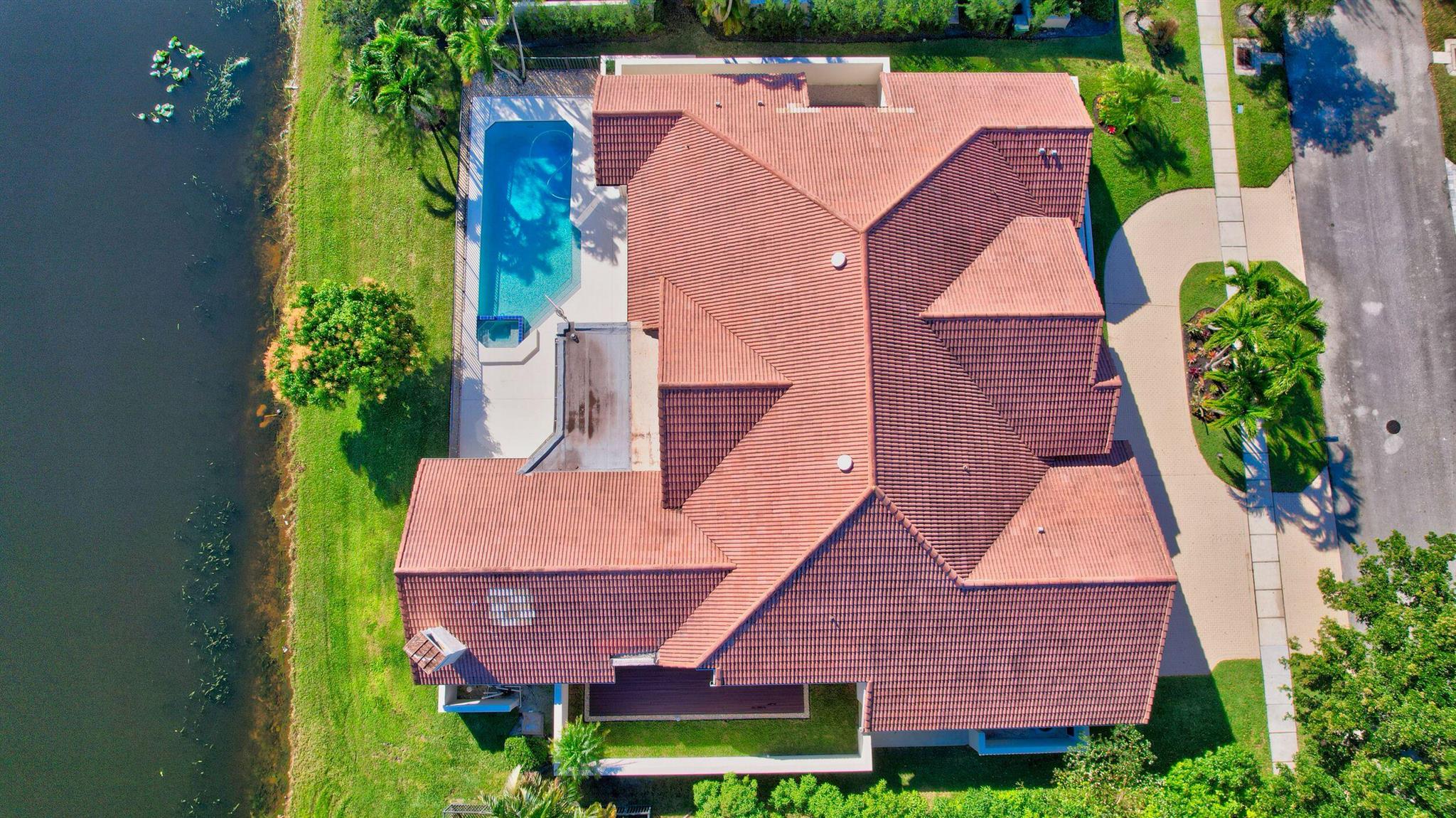 WOODFIELD HUNT CLUB II - Residential