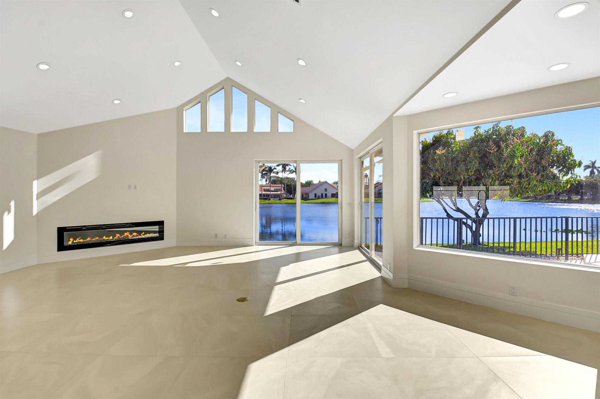 WOODFIELD HUNT CLUB II - Residential