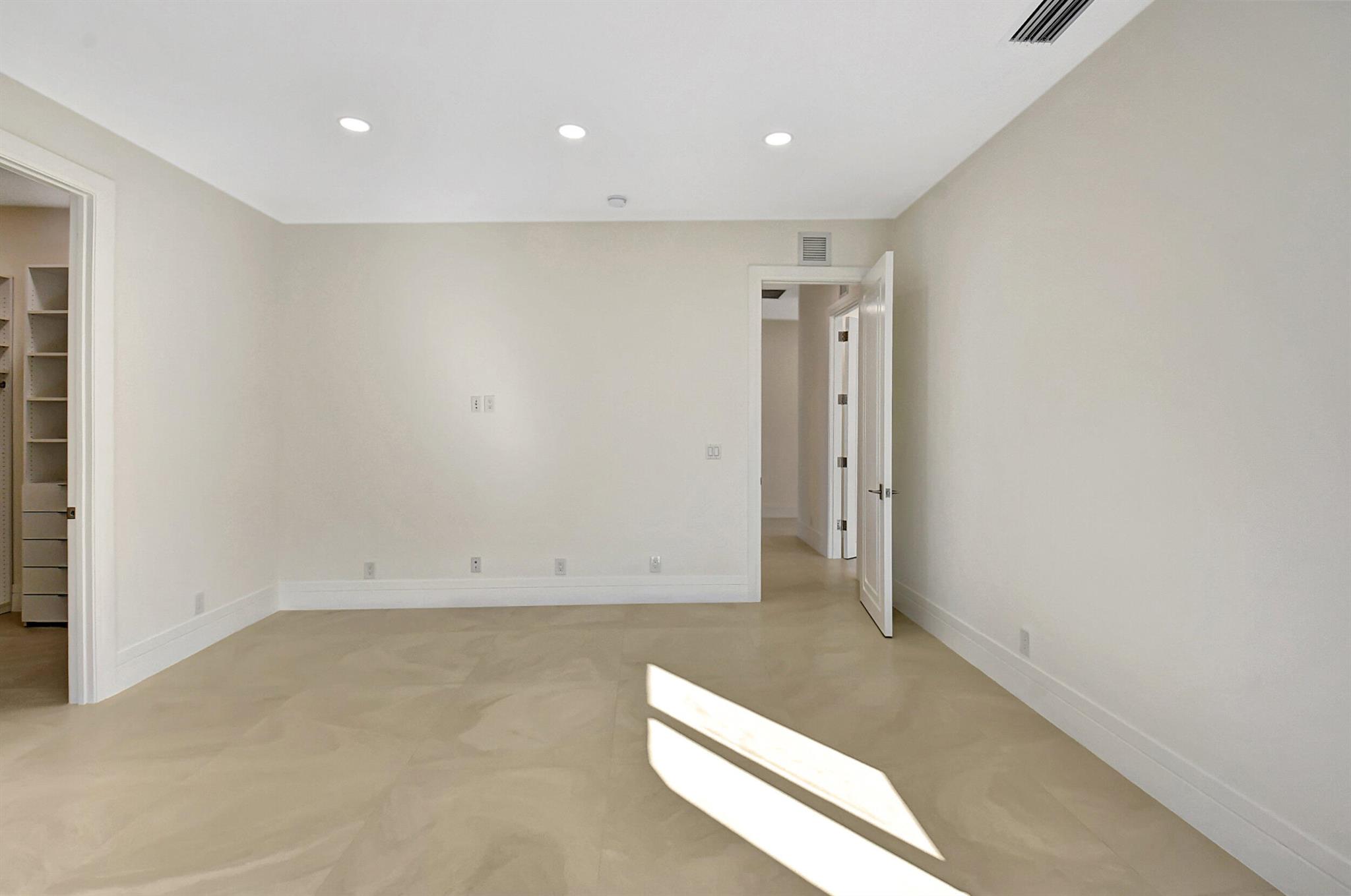 WOODFIELD HUNT CLUB II - Residential