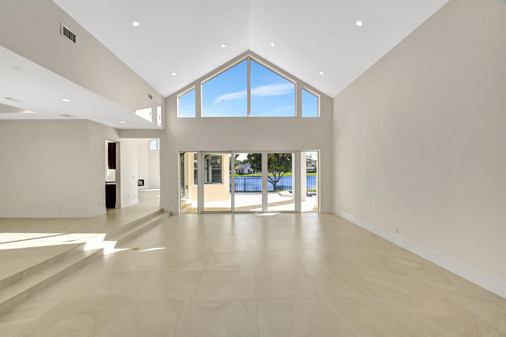 WOODFIELD HUNT CLUB II - Residential