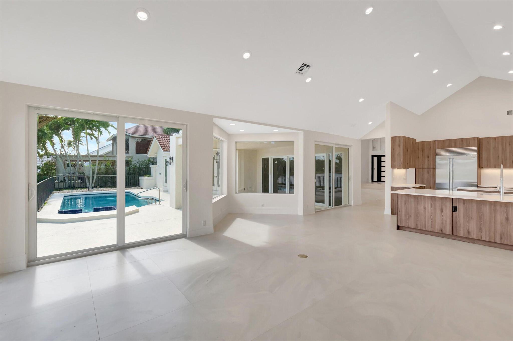 WOODFIELD HUNT CLUB II - Residential